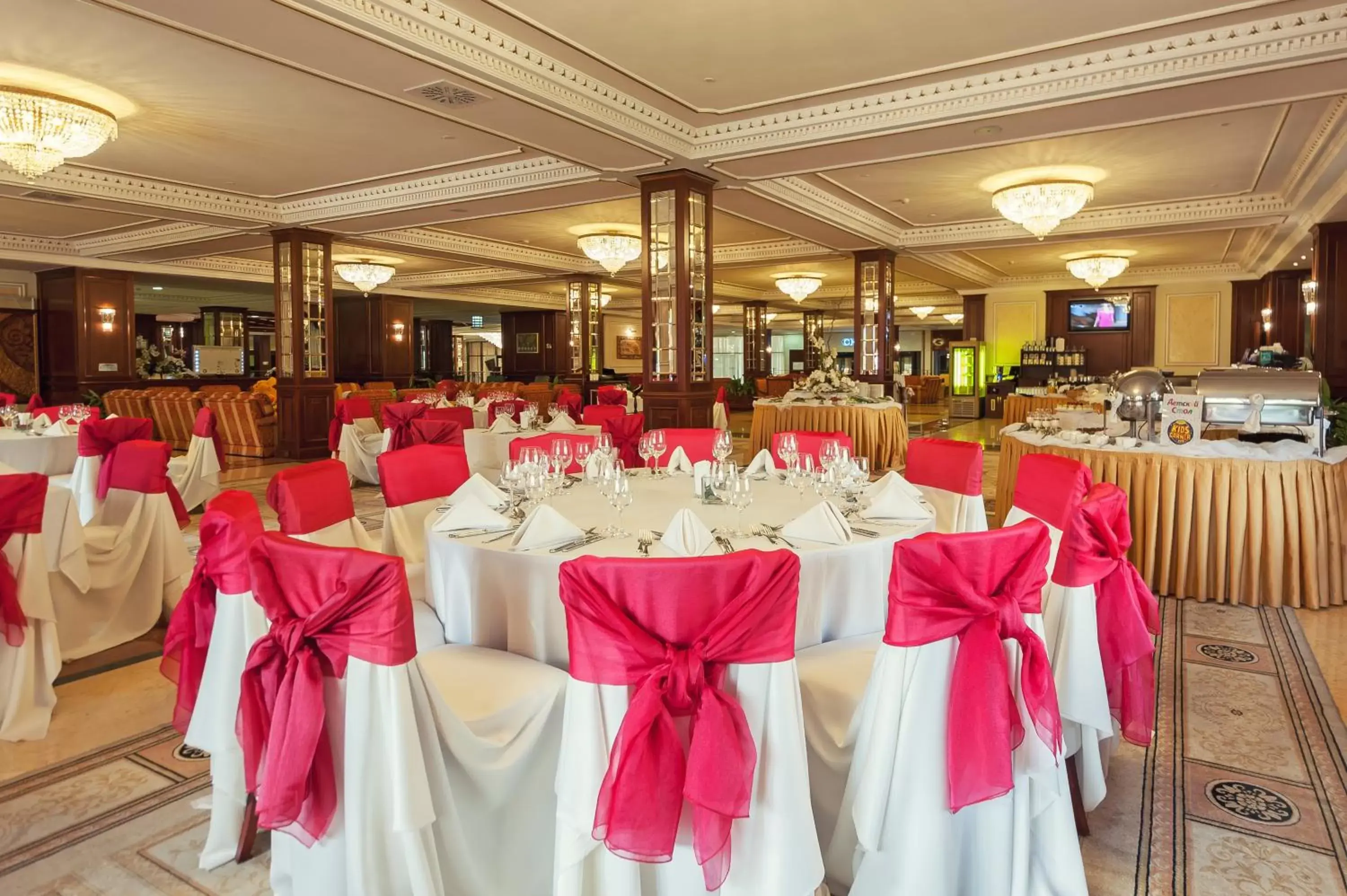 Lounge or bar, Banquet Facilities in Radisson Hotel Astana