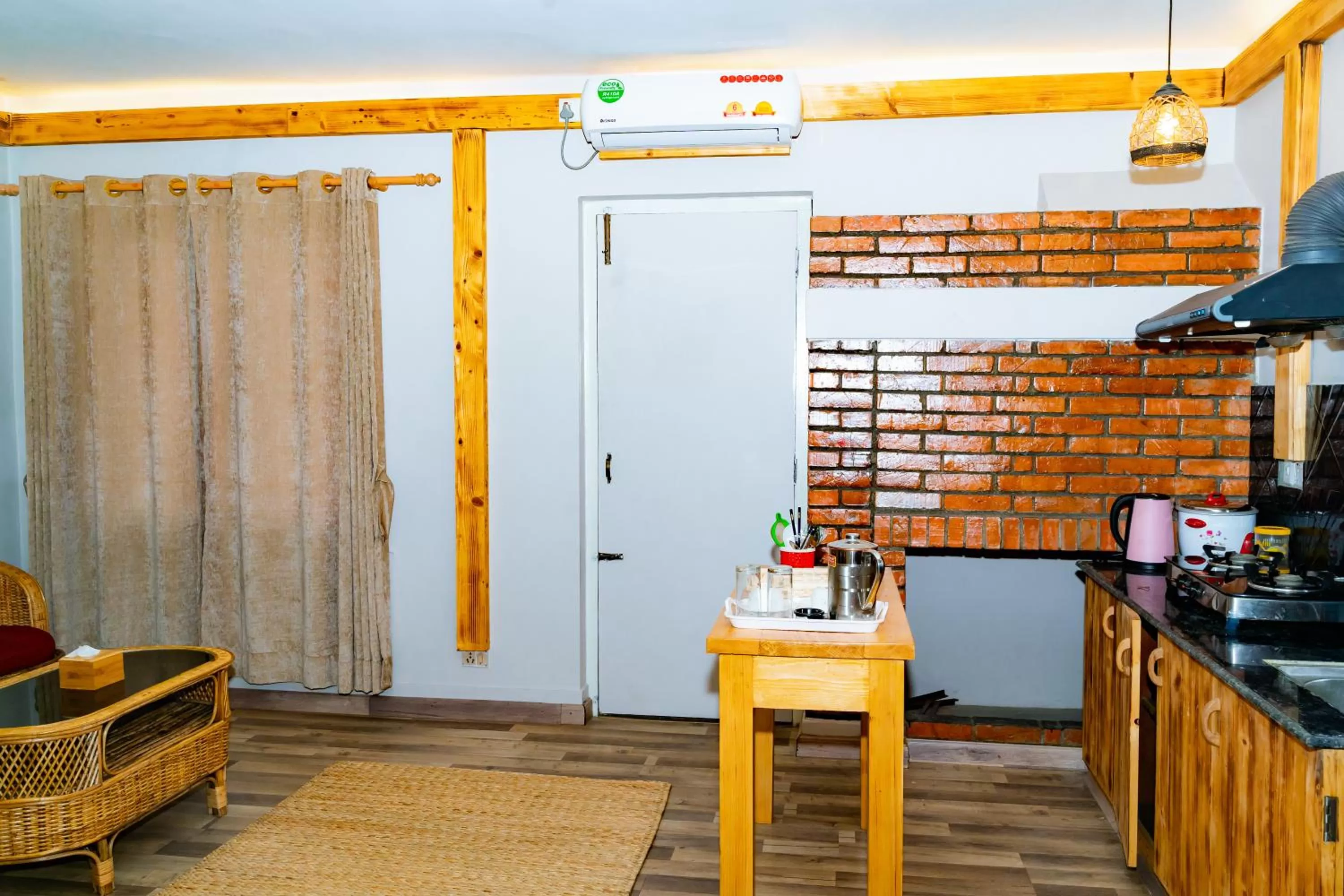 Kitchen or kitchenette in Silu Homes by Hostmandu