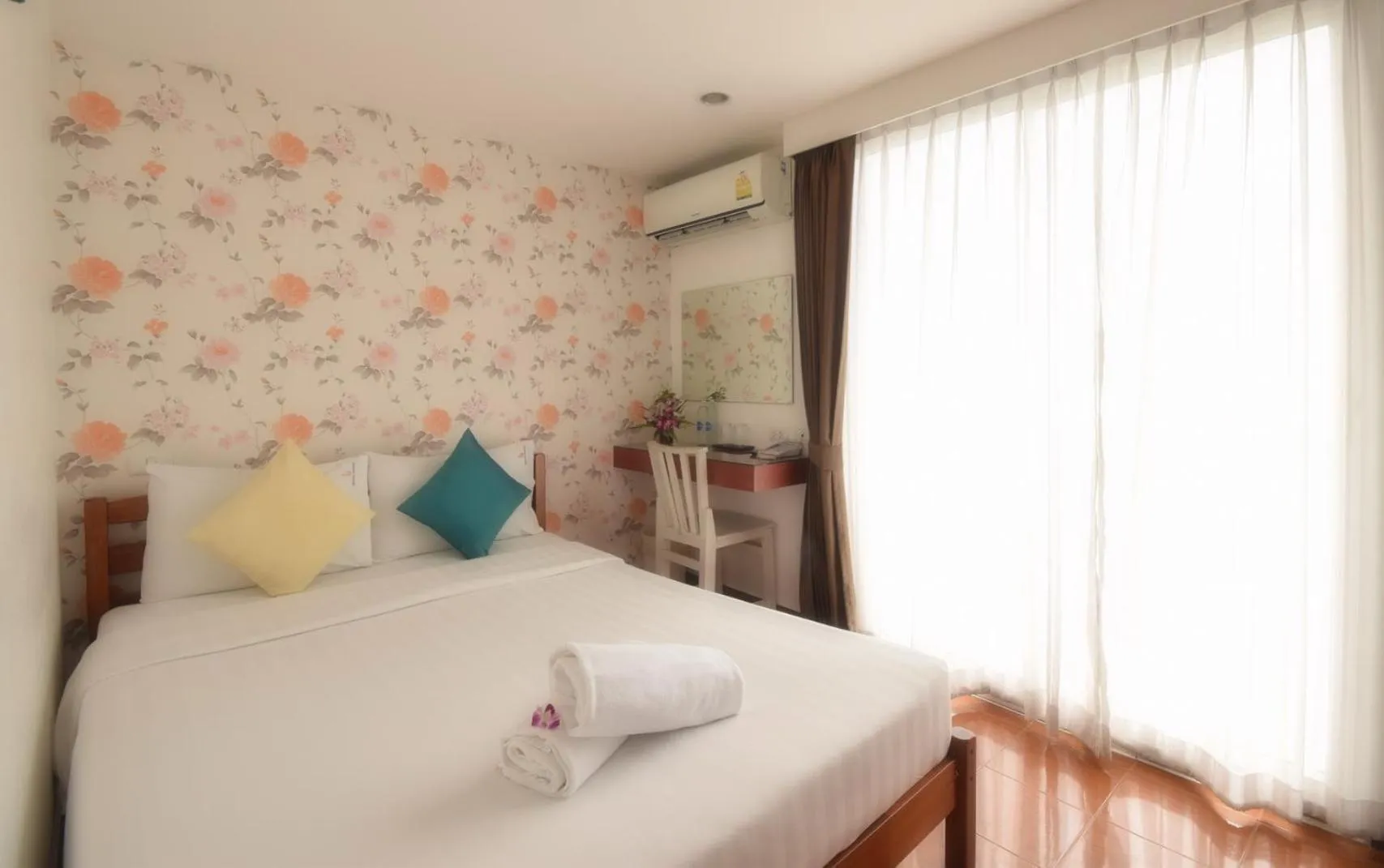 Bed in Blissotel Ratchada