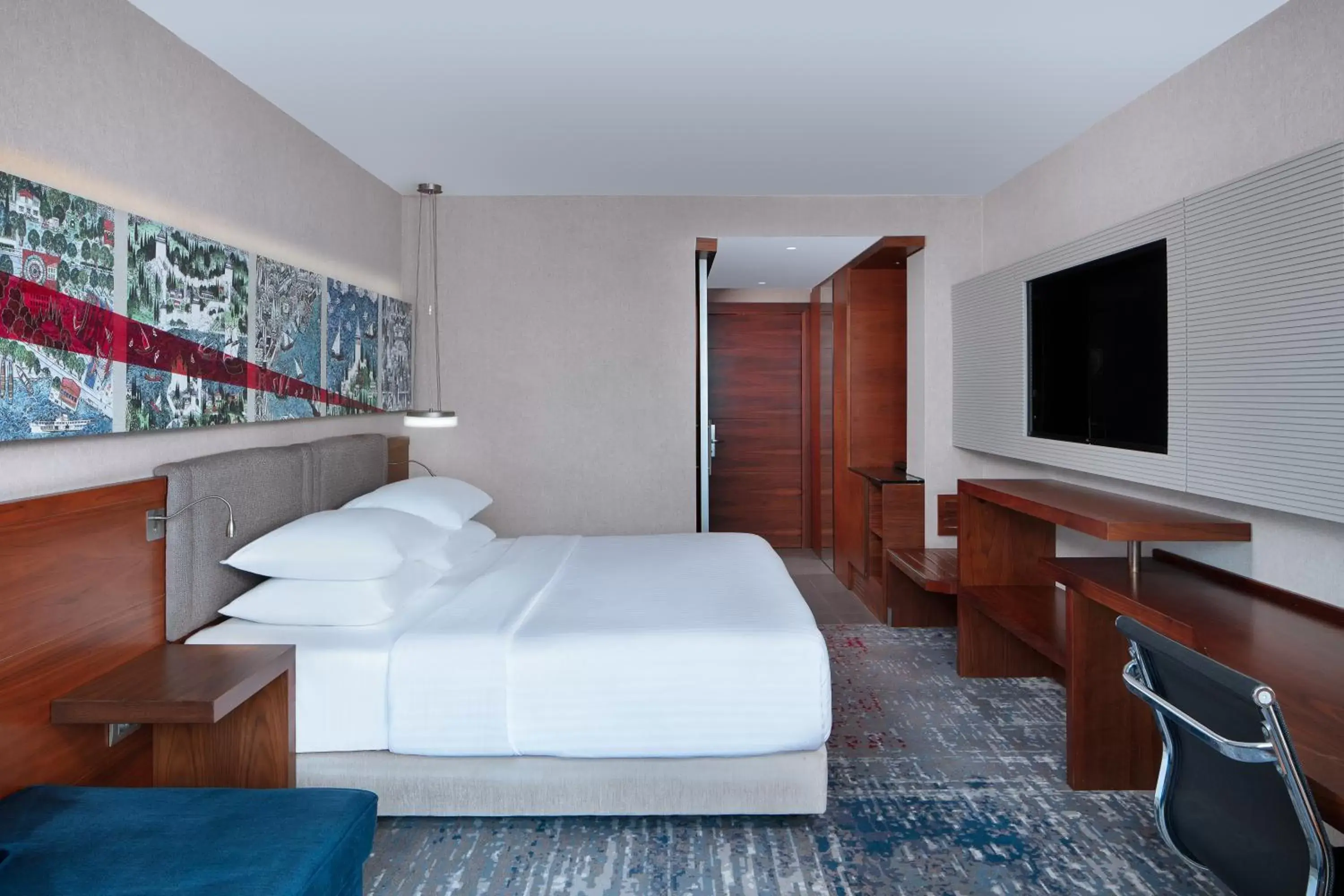 Photo of the whole room, Bed in Delta Hotels by Marriott Istanbul Levent