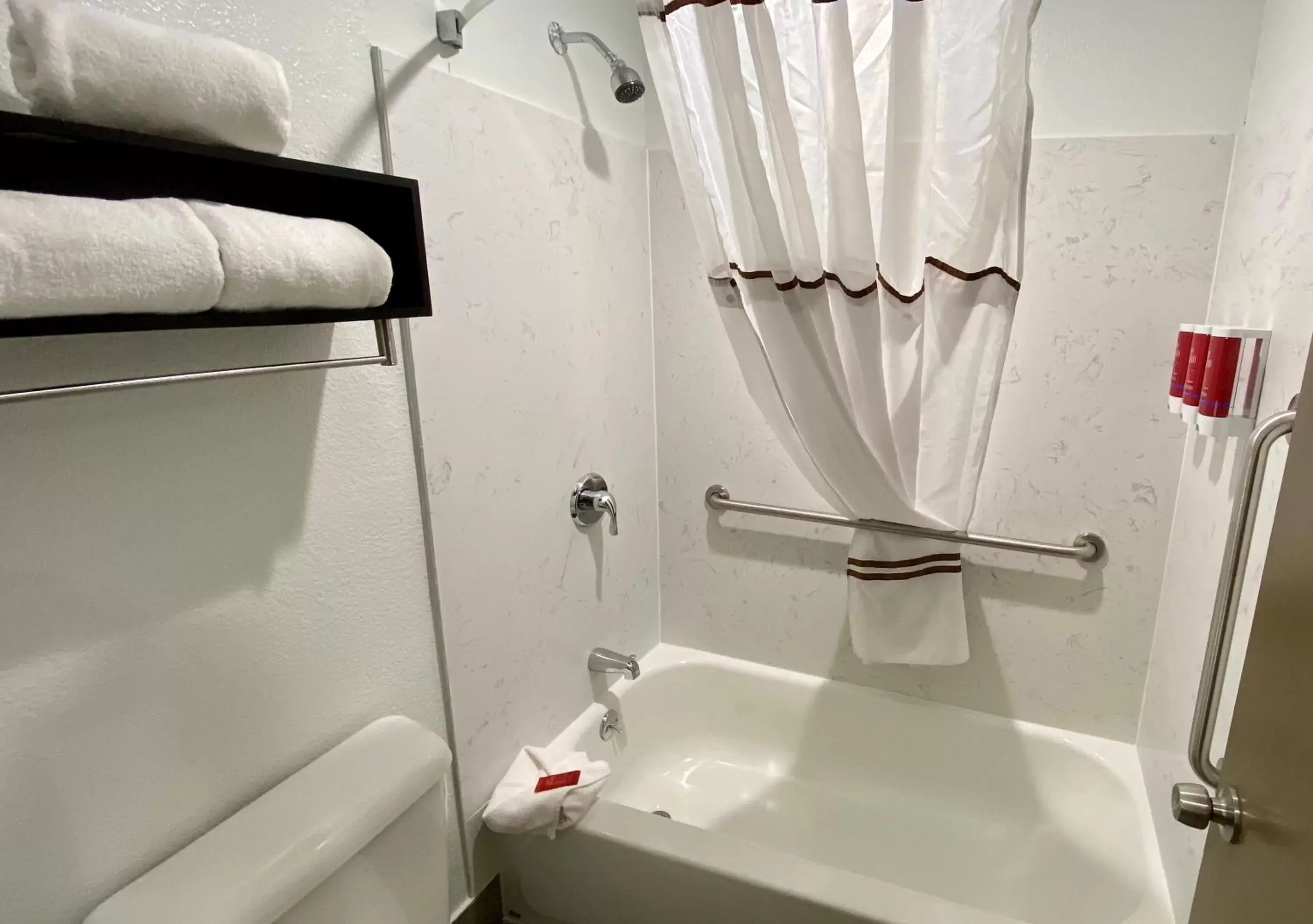 Bathroom in SureStay Hotel by Best Western Santa Cruz Bathroom in SureStay Hotel by Best Western Santa Cruz