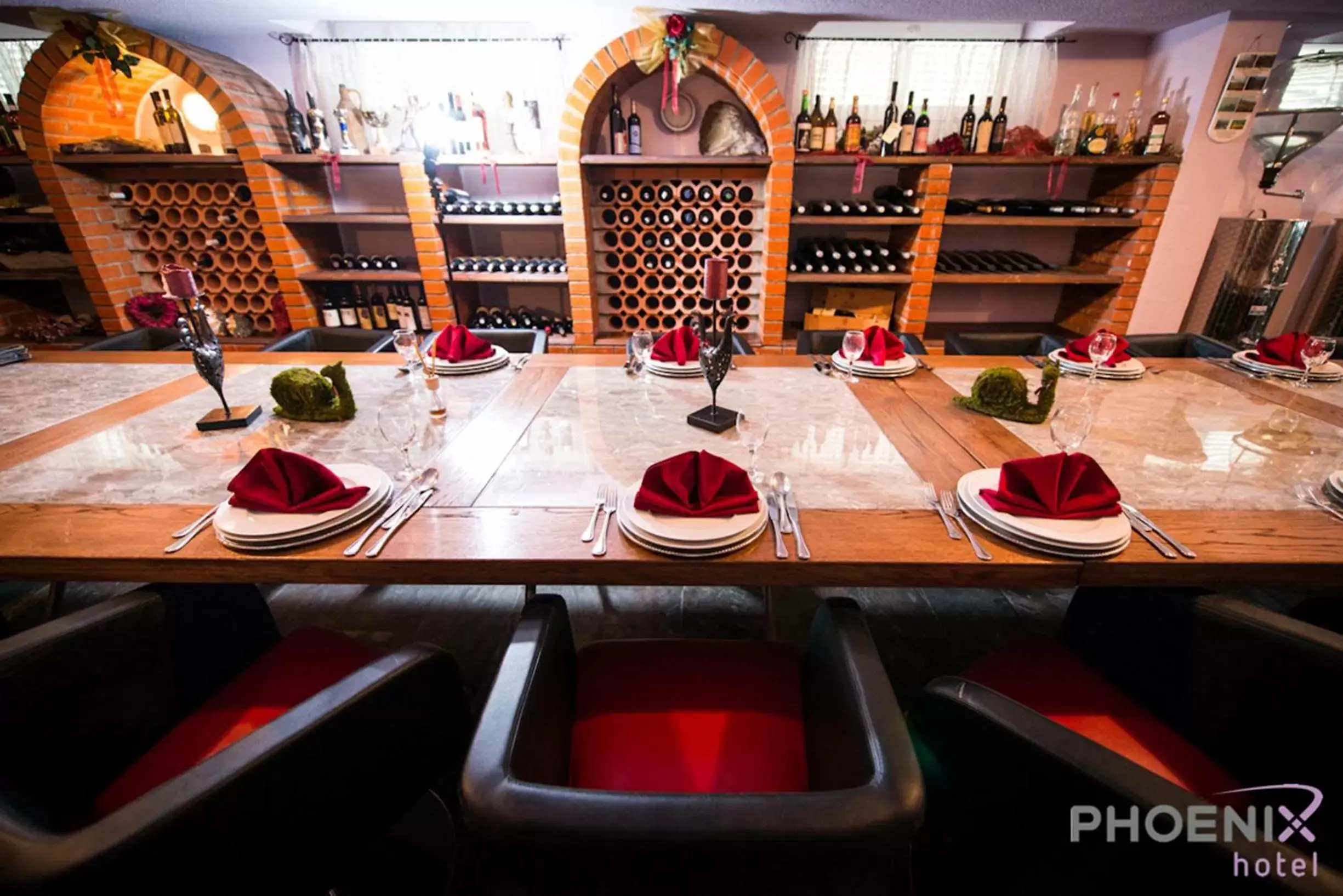 Property building in Hotel Phoenix Property building in Hotel Phoenix