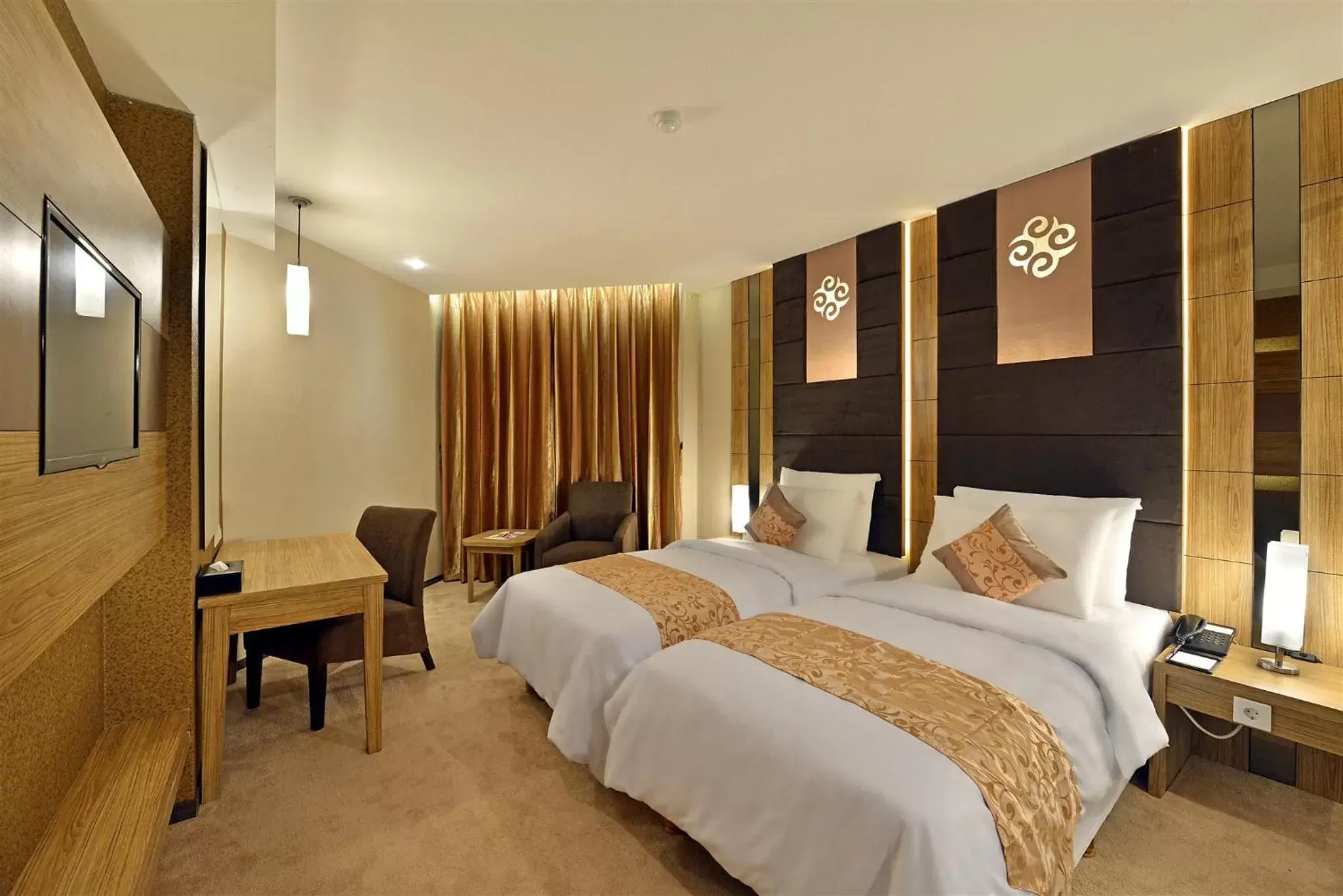 Bedroom, Bed in Grand Tjokro Jakarta