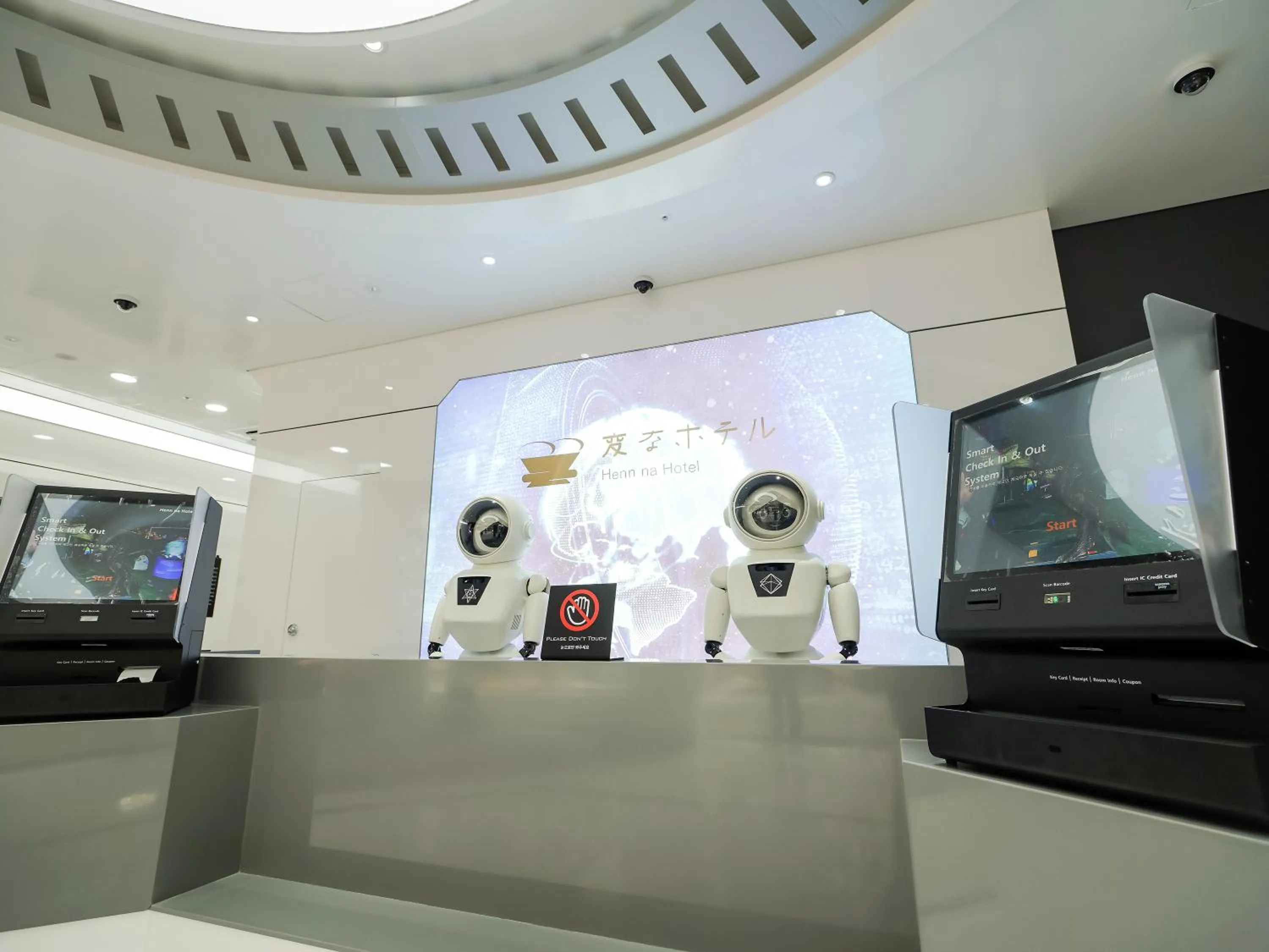 Lobby or reception in Henn na Hotel Seoul Myeongdong