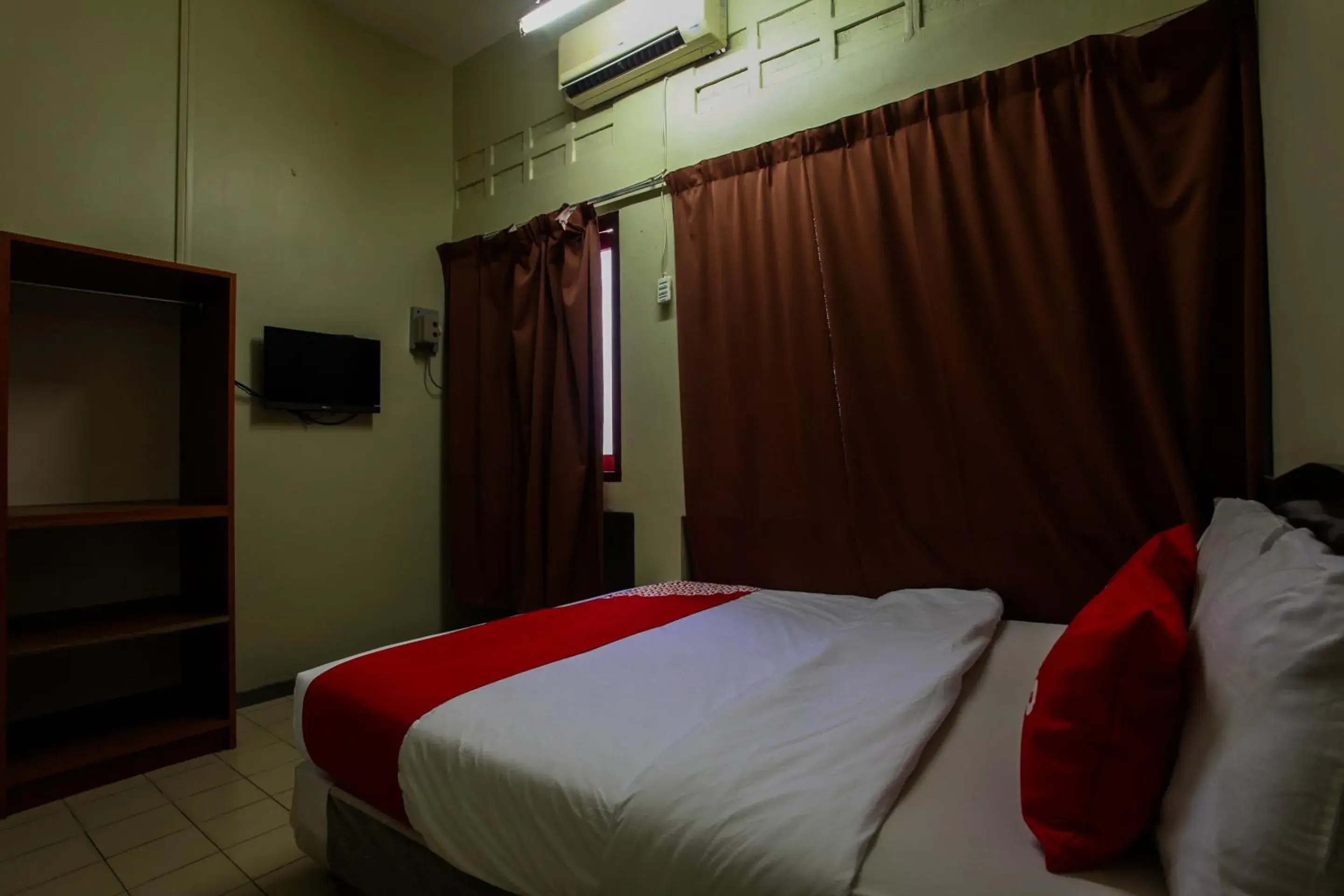 Bedroom, Bed in OYO 89549 Casavilla Hotel (city Centre) Taiping