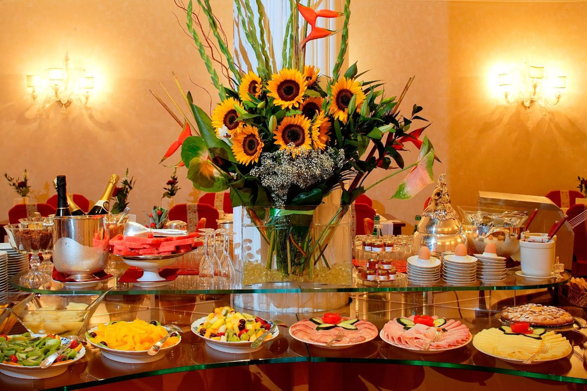 Food and drinks in Hotel De La Ville