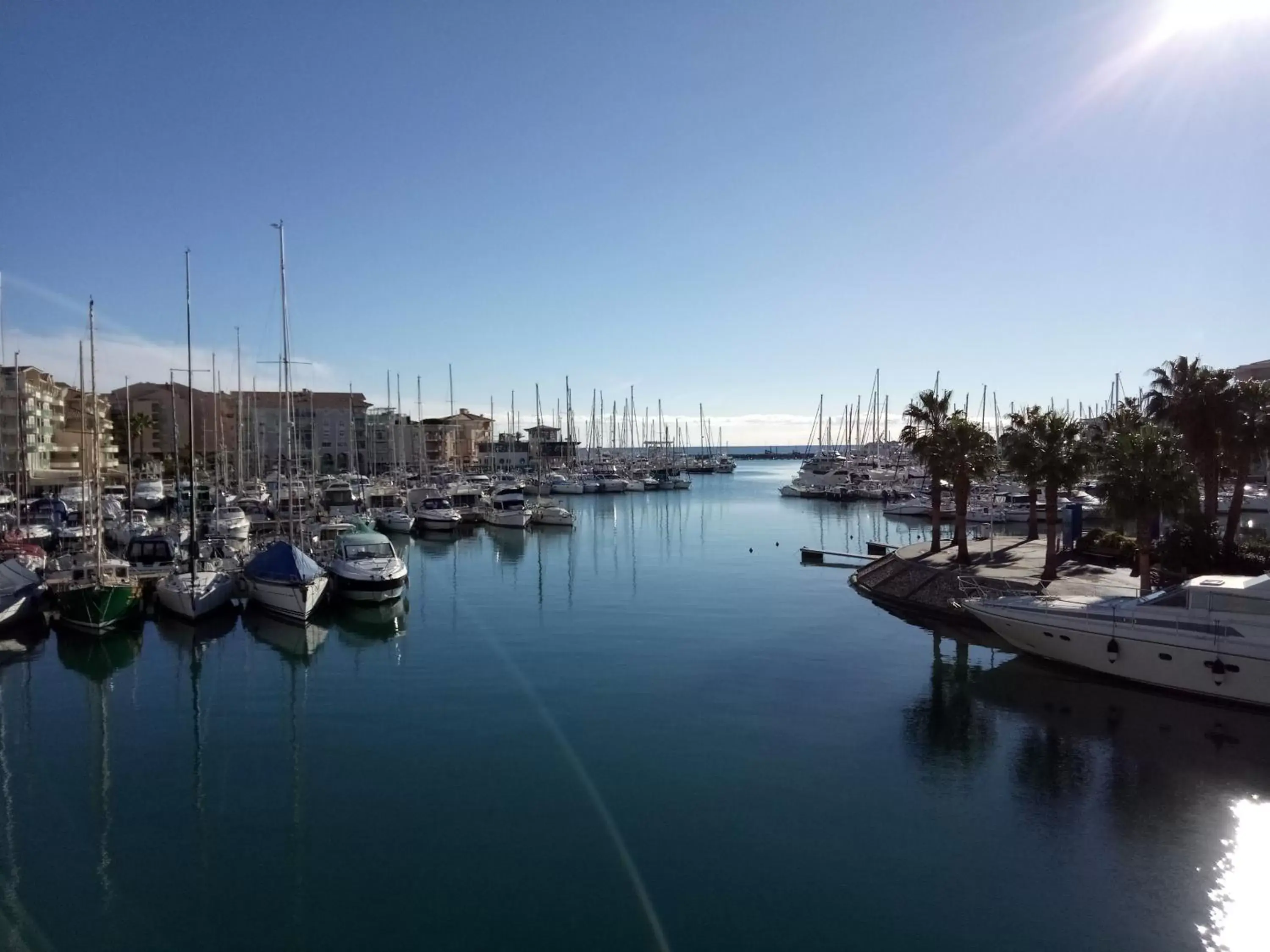 Restaurant/places to eat in Le Petit Paradis - La Provençale