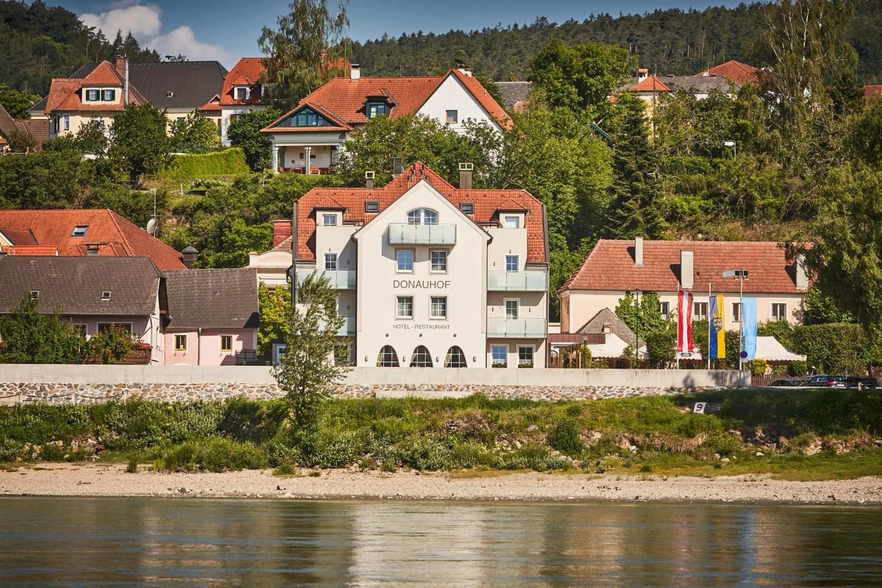 Property Building in Hotel Donauhof