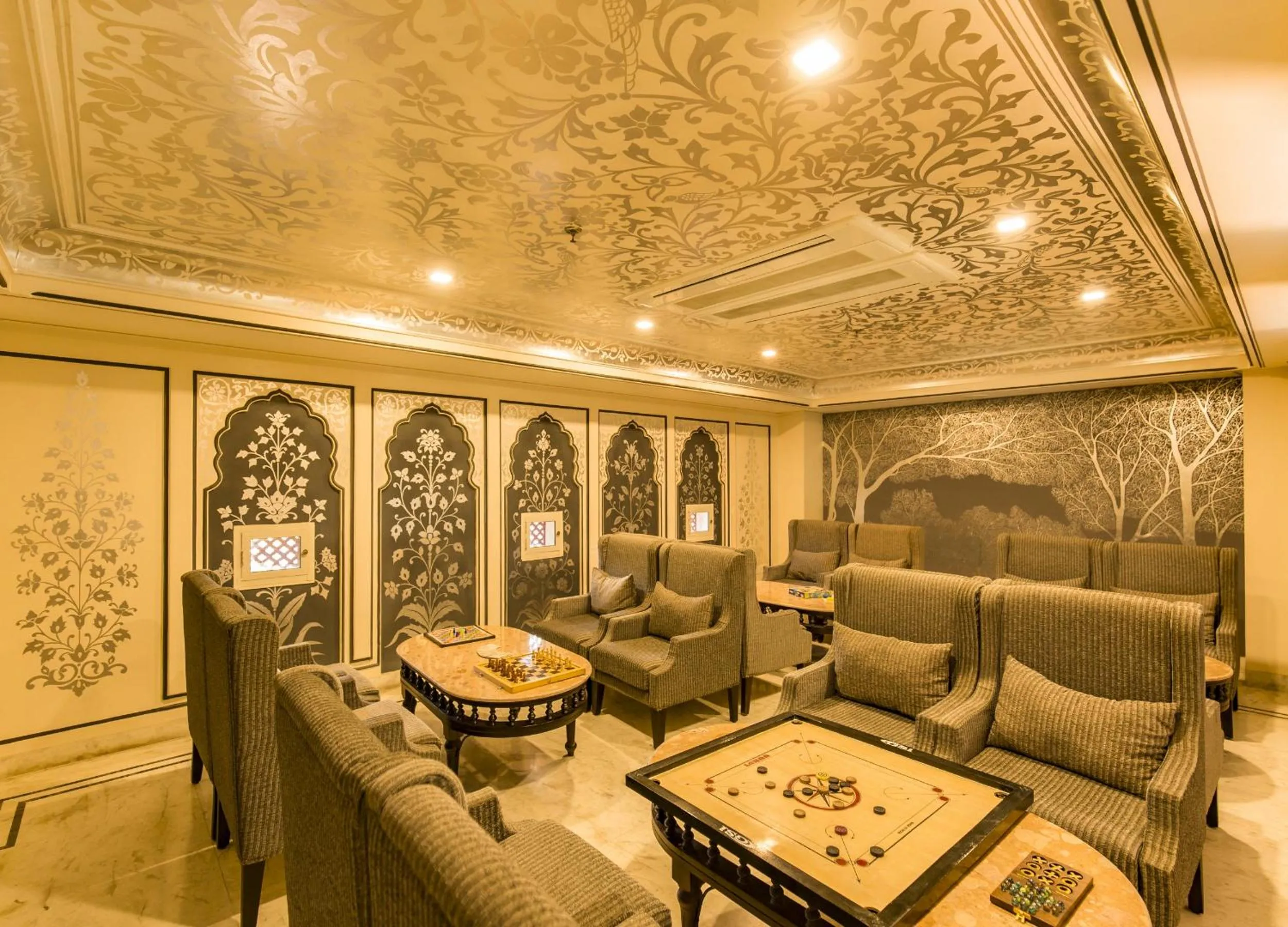 Lounge or bar in Umaid Haveli-A Heritage Style Hotel & Resort