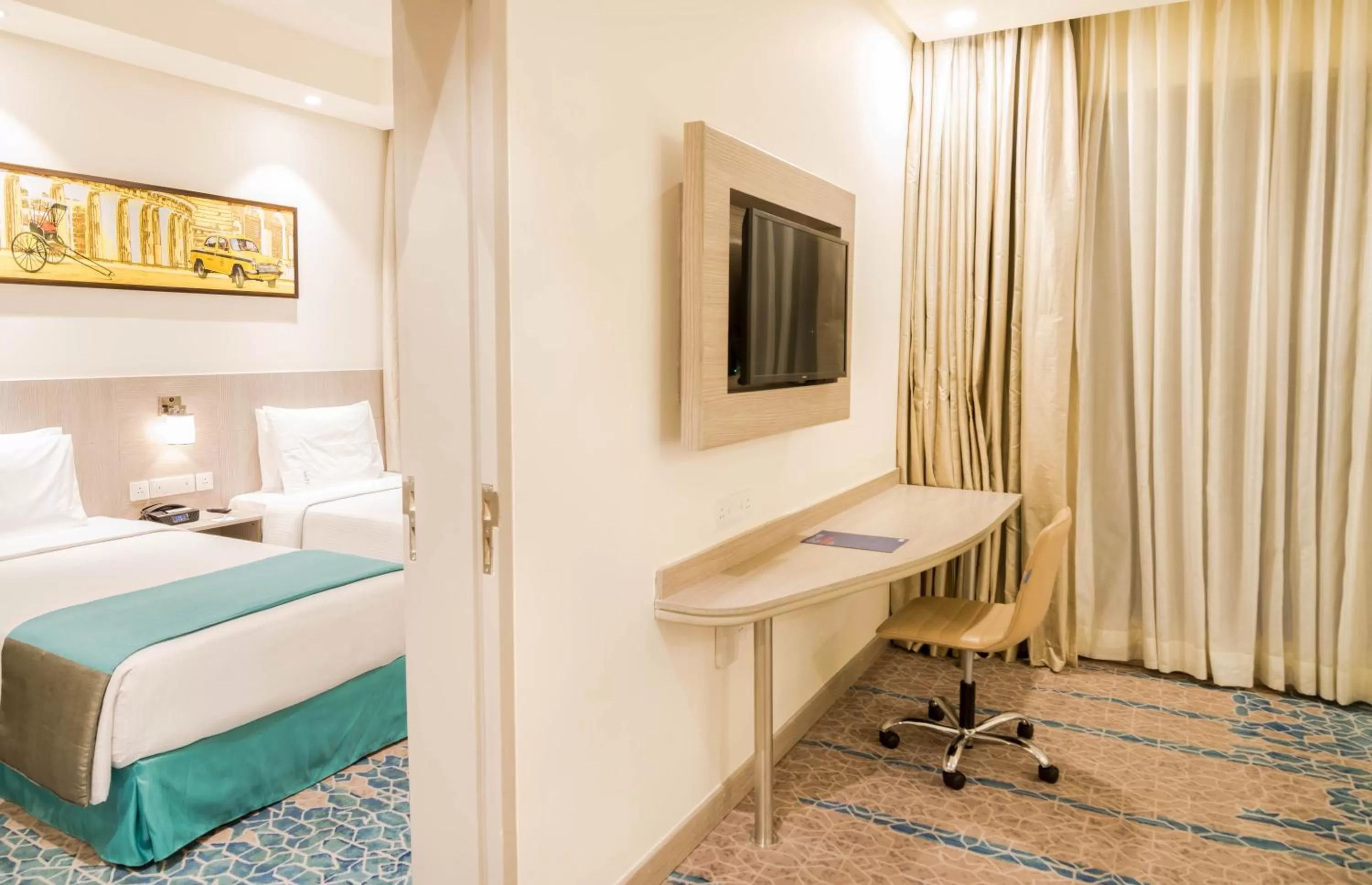 Photo of the whole room, Bed in Holiday Inn Express Kolkata Airport by IHG