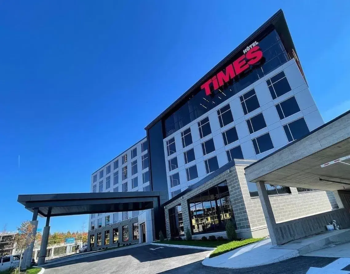 Property Building in Grand Hotel TiMES Blainville-Mirabel