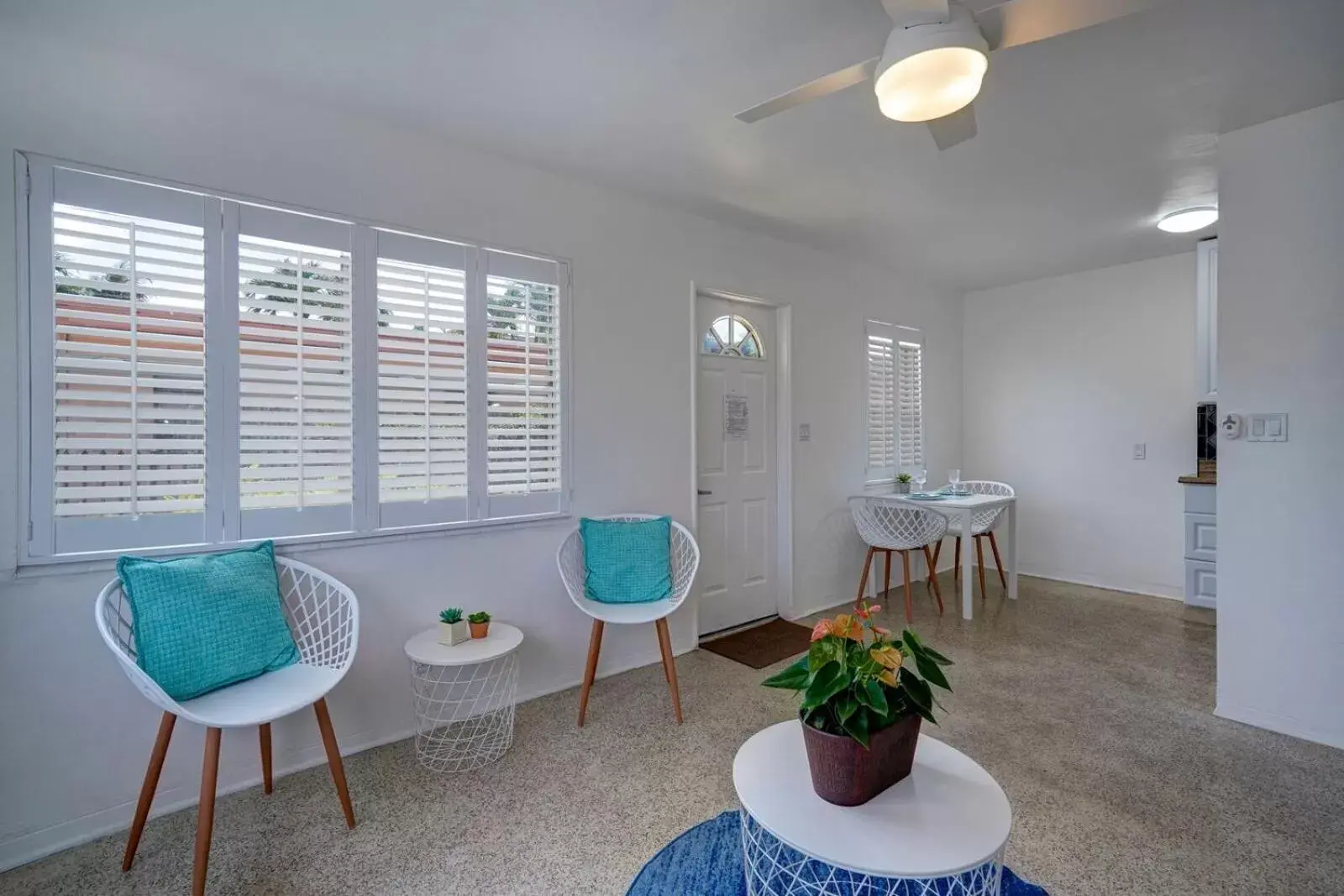 Living room, Seating Area in Sea Garden by the Sea