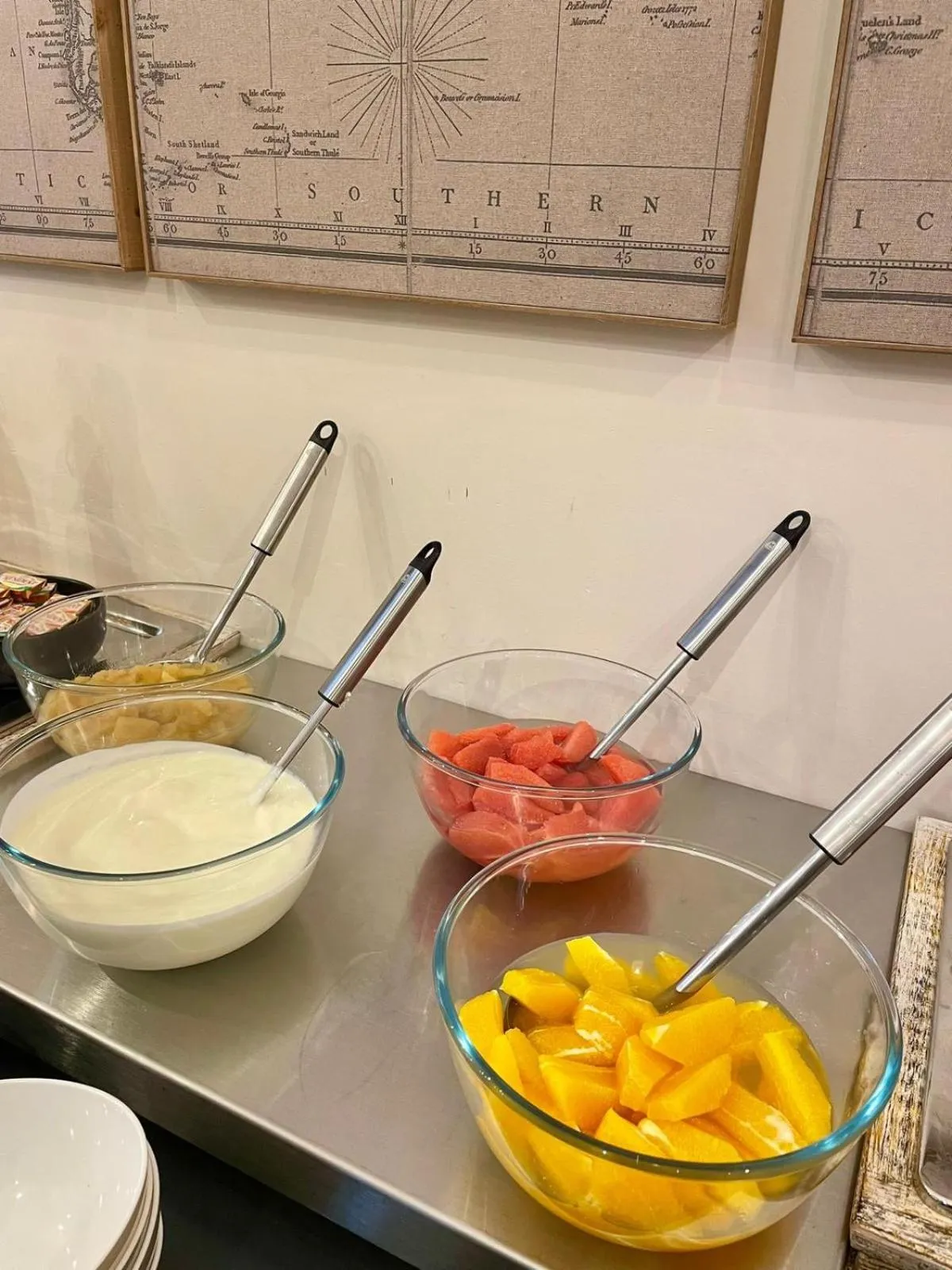 Breakfast in Royal Hôtel Angers