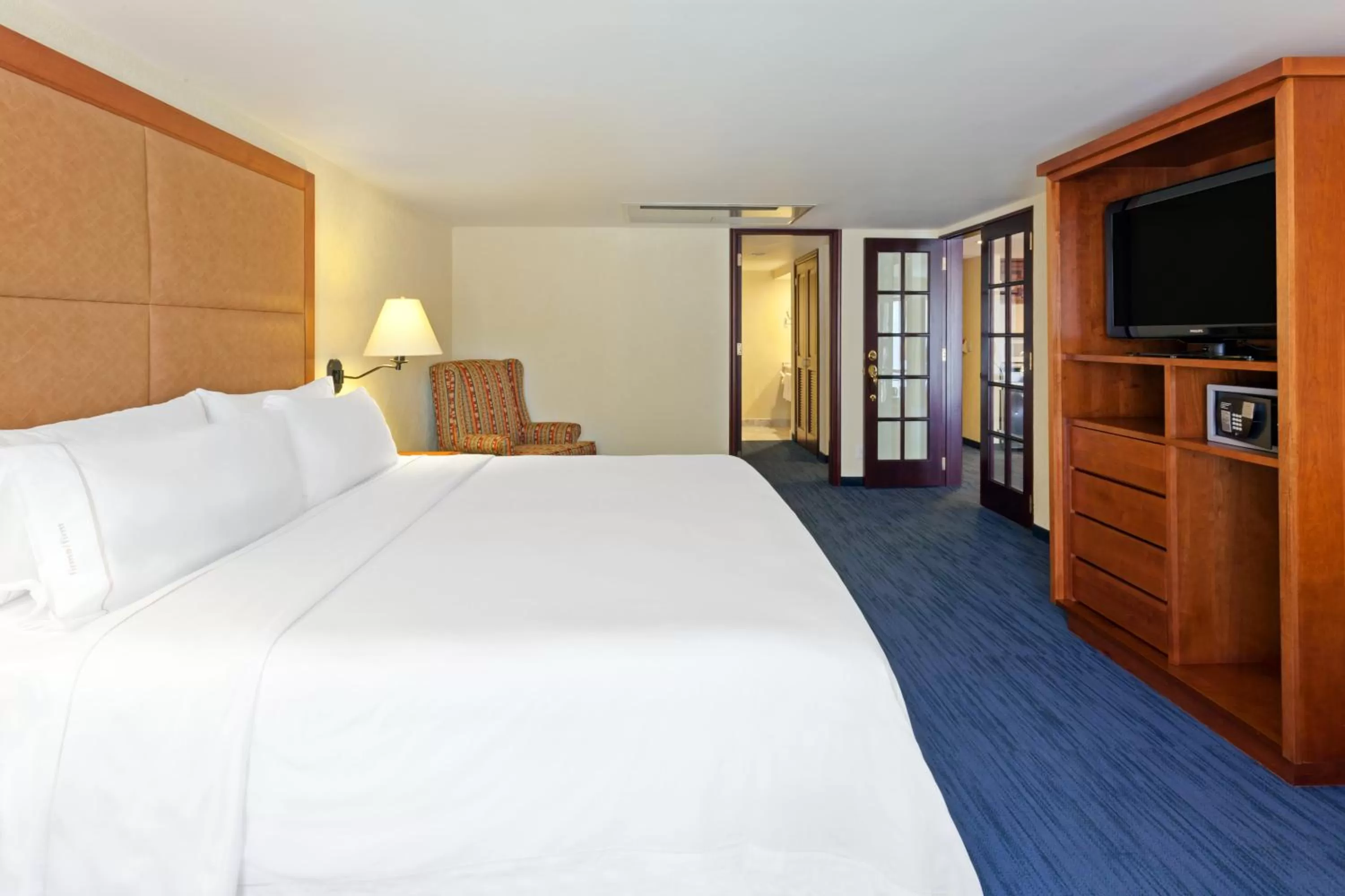 Bedroom, Bed in Holiday Inn Express Oaxaca - Centro Historico by IHG