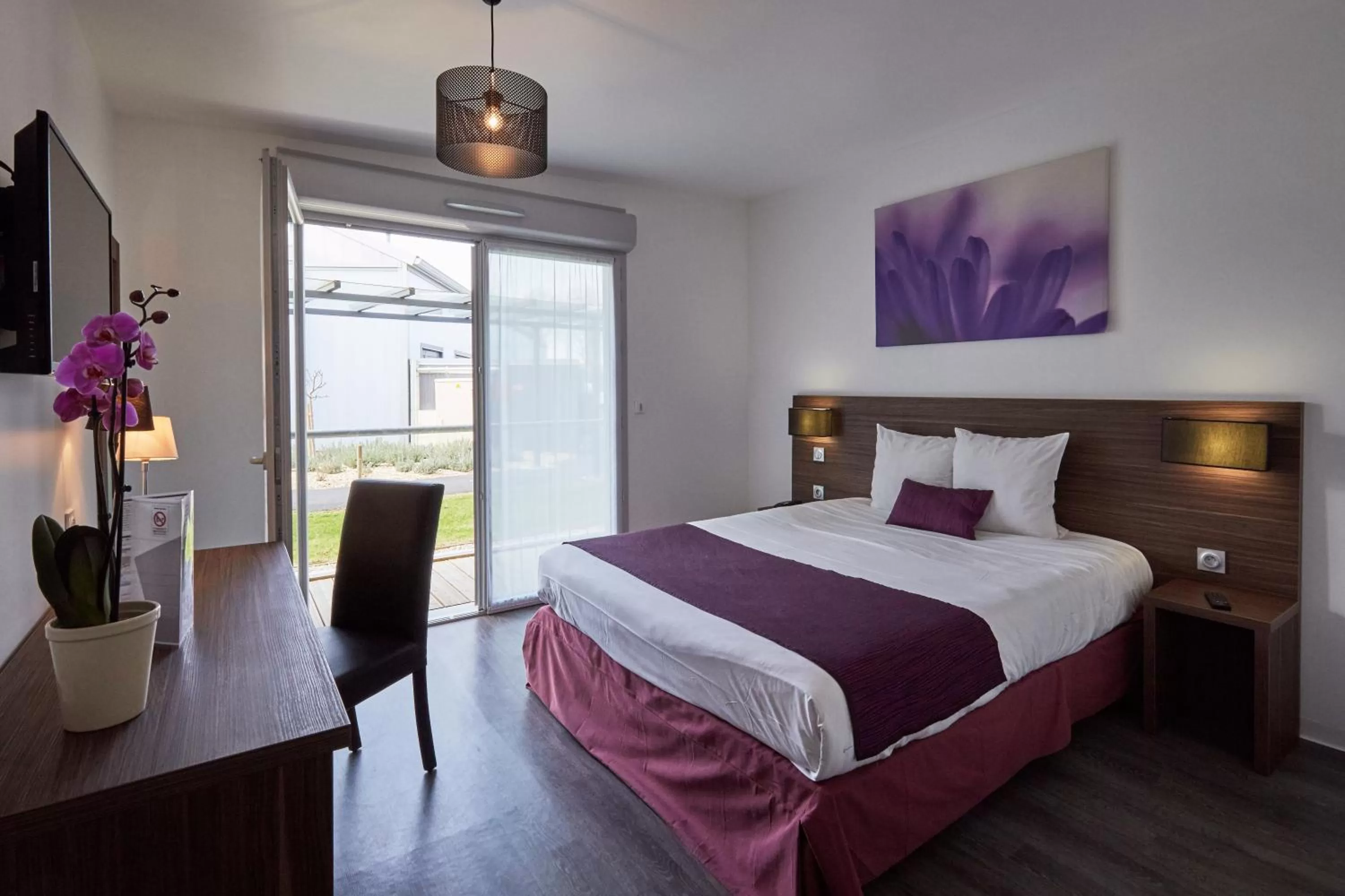 Photo of the whole room, Bed in Hotel Libera Caen Colombelles