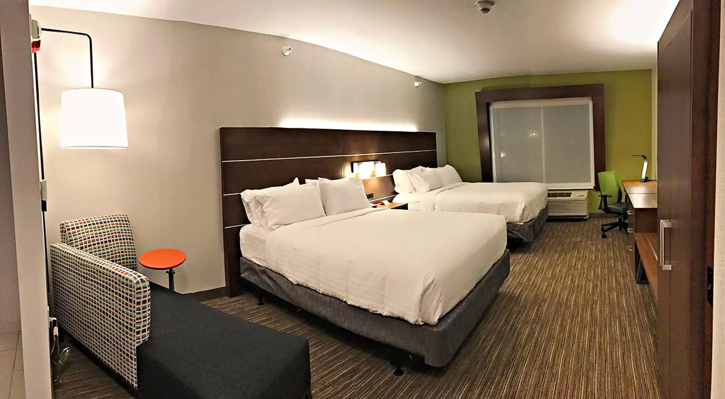 Photo of the whole room, Bed in Holiday Inn Express & Suites - Rantoul, an IHG Hotel