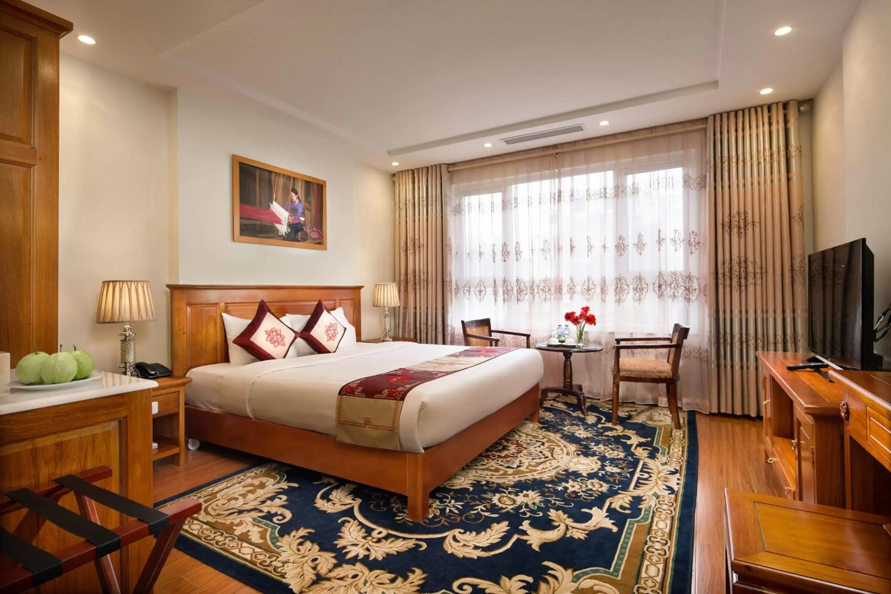 Bedroom in Silk Queen Hotel