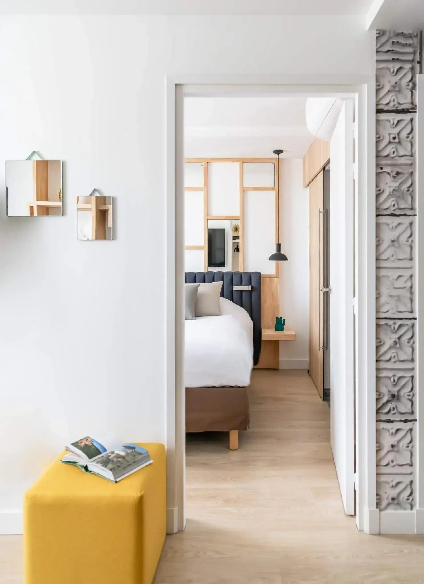 Bedroom in Campanile Paris Ouest - Pont De Suresnes