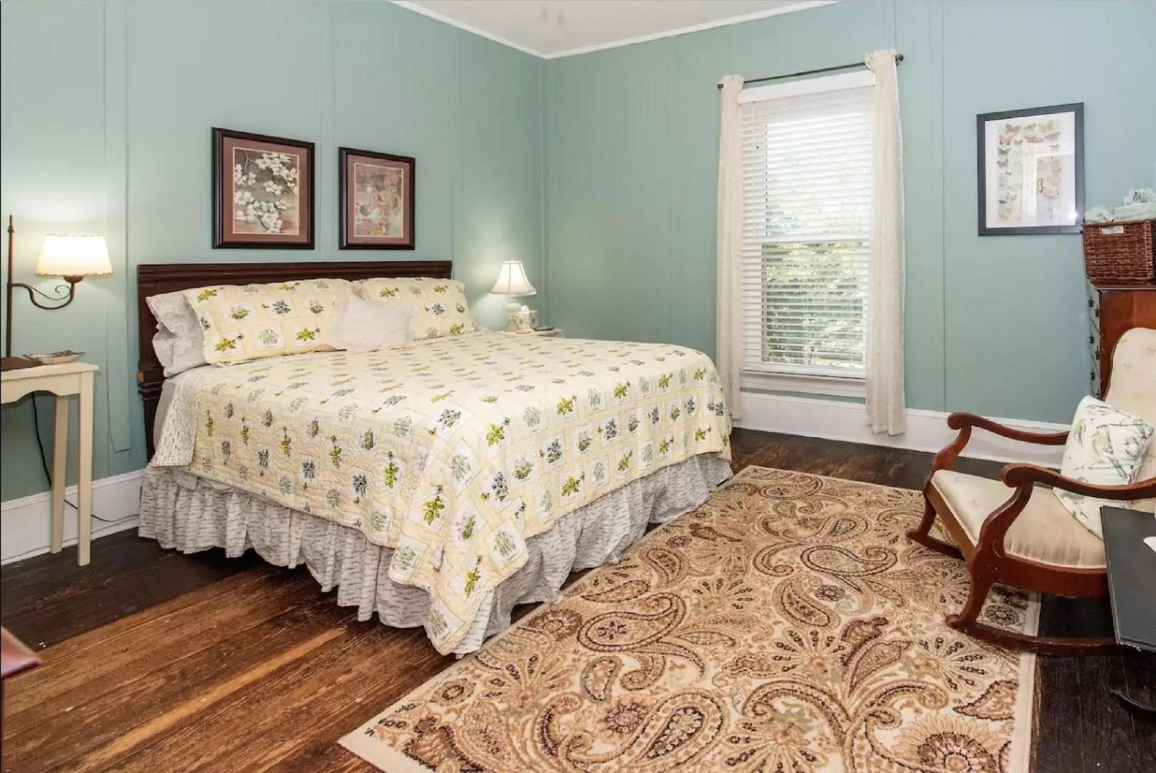 Decorative detail, Bed in Magnolia House & Gardens B&B