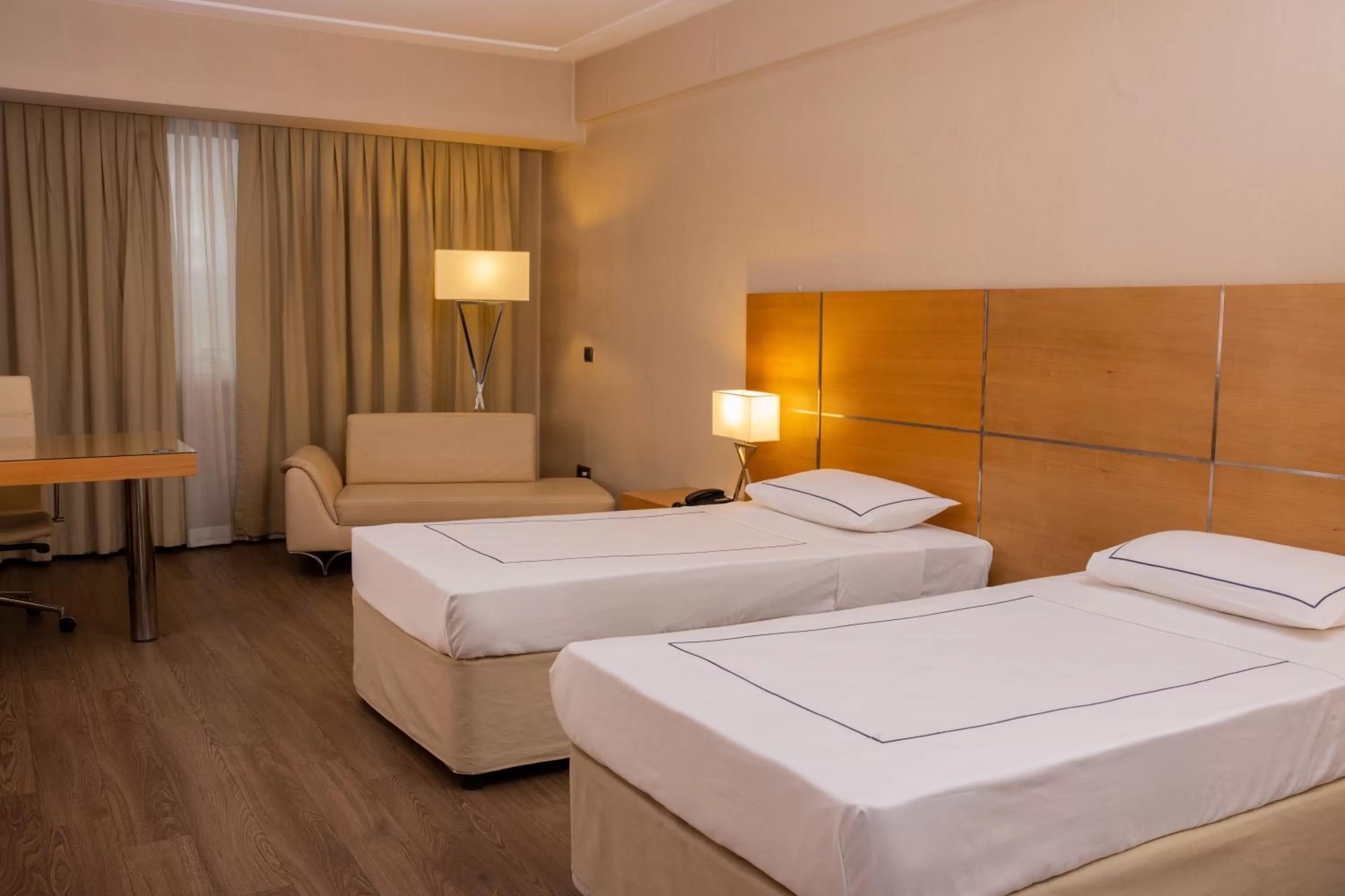 Bedroom, Bed in Anemon Grand Konya Otel