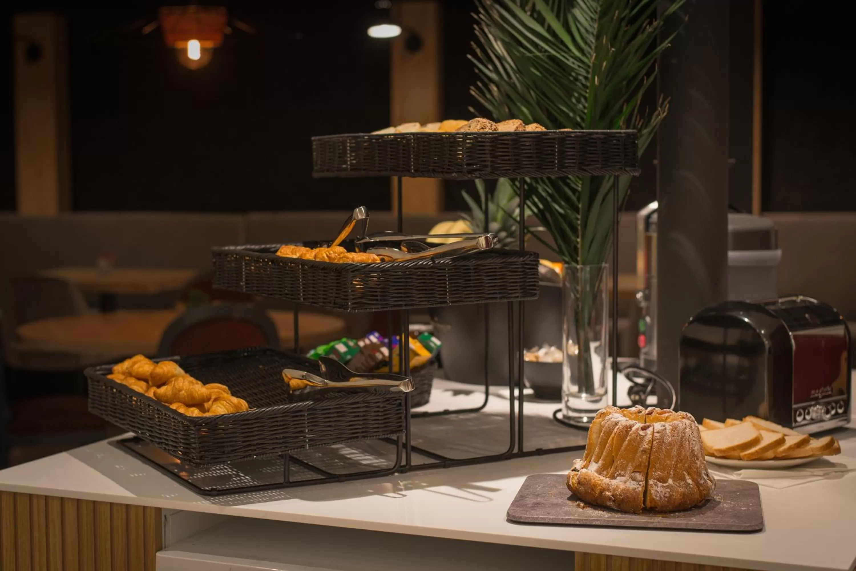 Breakfast in L' Hôtel & Spa Ribeauville- Haut-Koenigsbourg