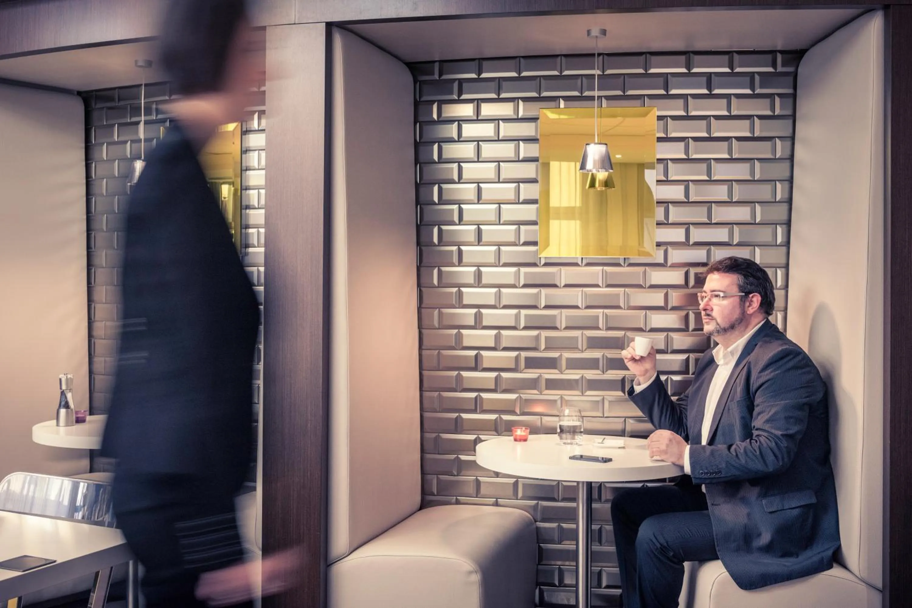 Restaurant/places to eat in Mercure Paris Massy Gare TGV