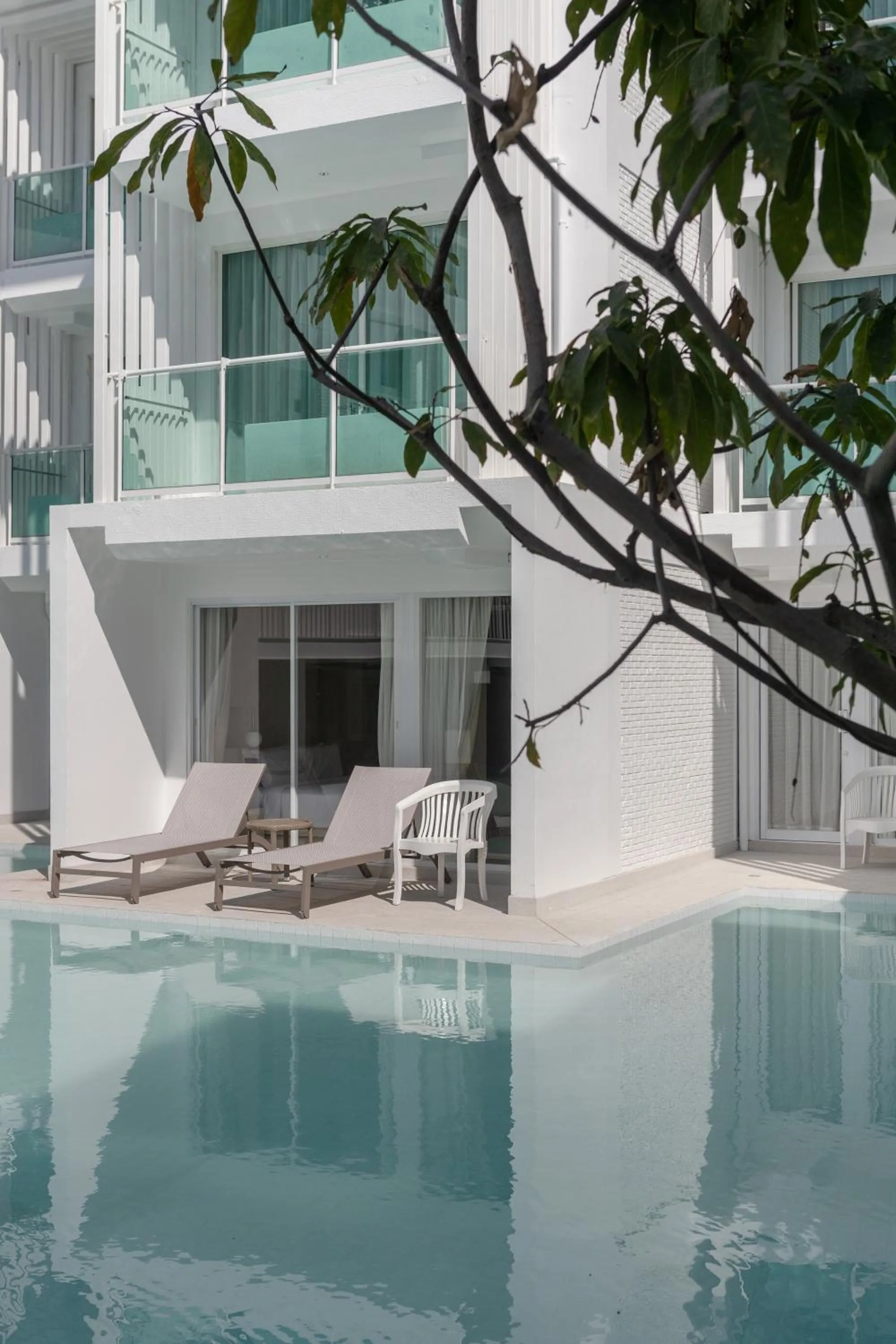 Swimming pool in Prima Hotel Pattaya