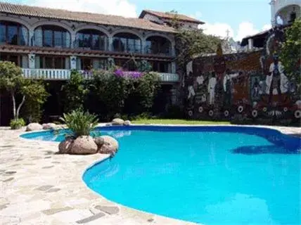 Swimming Pool in Posada de la Mision, Hotel Museo y Jardin