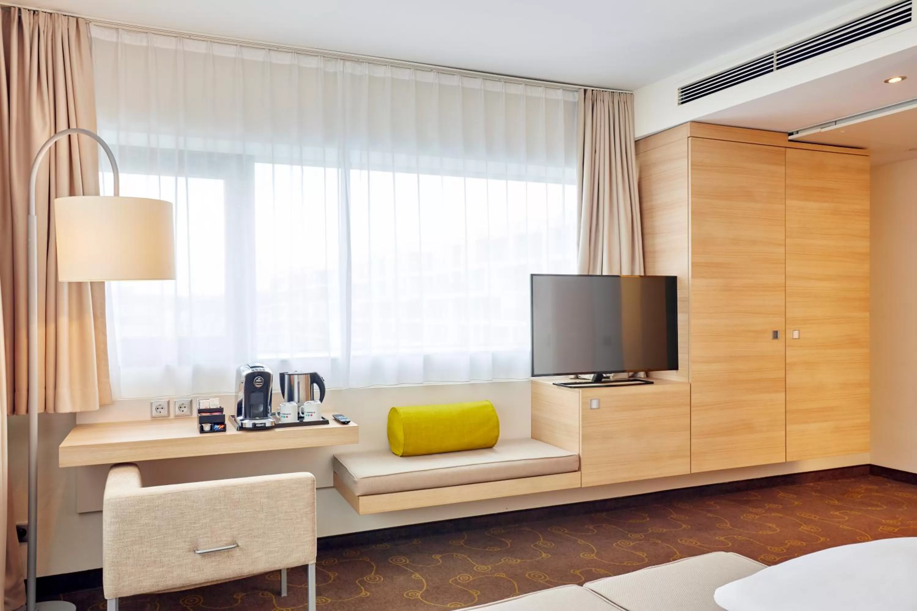 TV and multimedia in H+ Hotel Salzburg