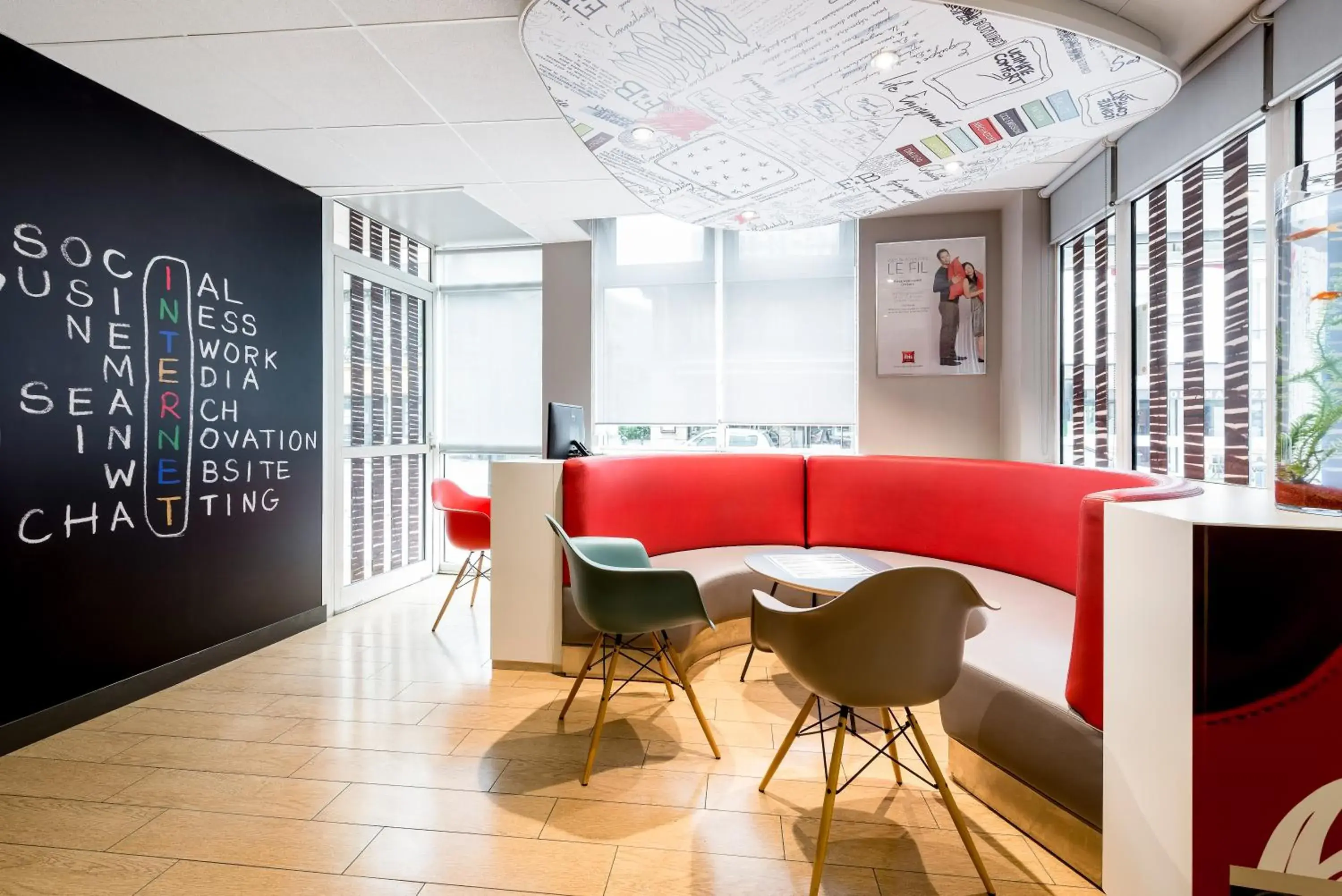 Lobby or reception in ibis Paris Vanves Parc des Expositions Lobby or reception in ibis Paris Vanves Parc des Expositions