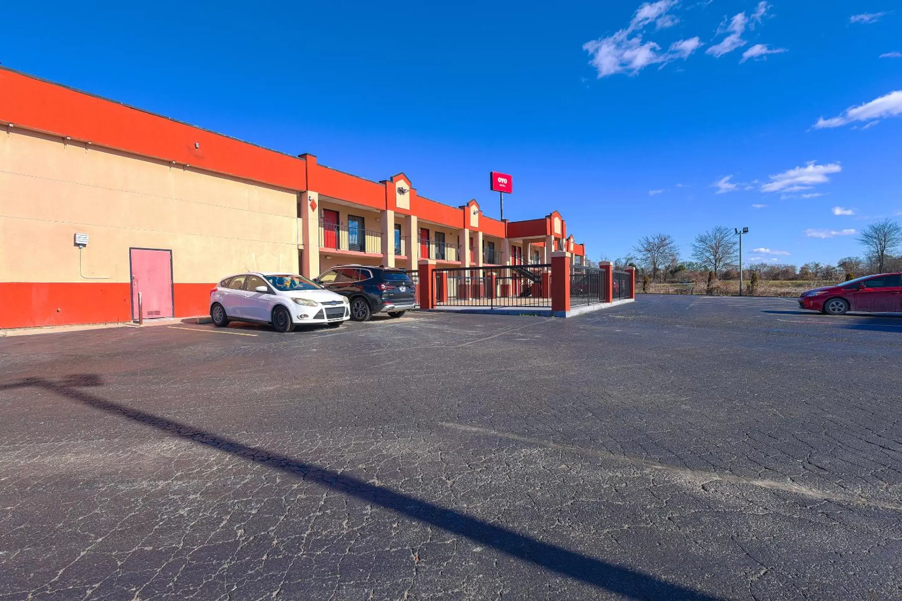 Parking, Property Building in OYO Hotel Brownsville TN I-40