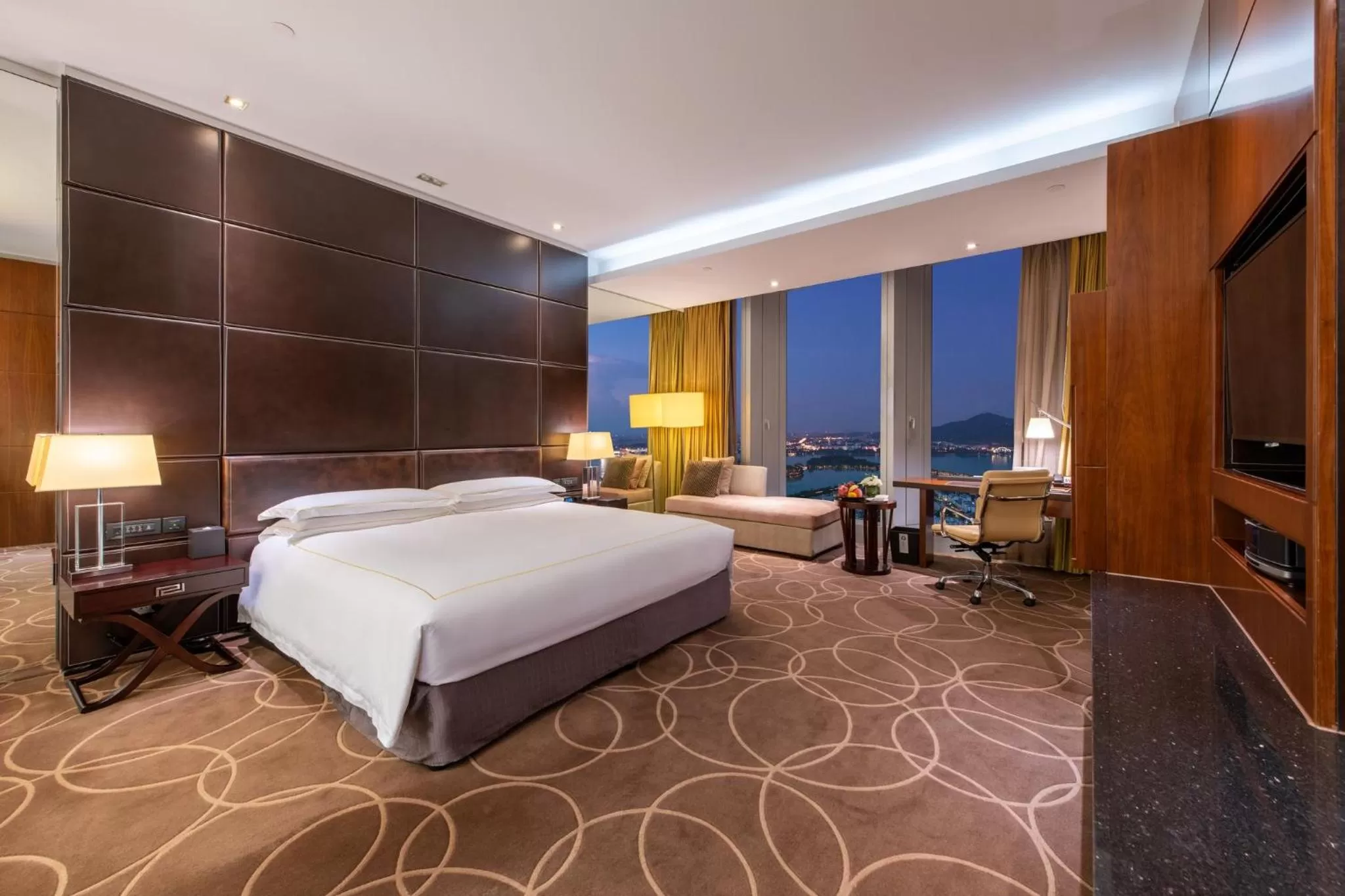 Photo of the whole room, Bed in InterContinental Nanjing by IHG