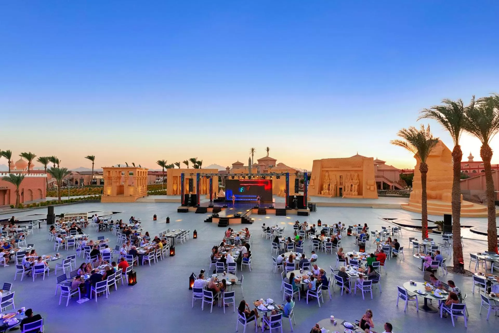 Entertainment in Neverland City Hurghada - Pickalbatros