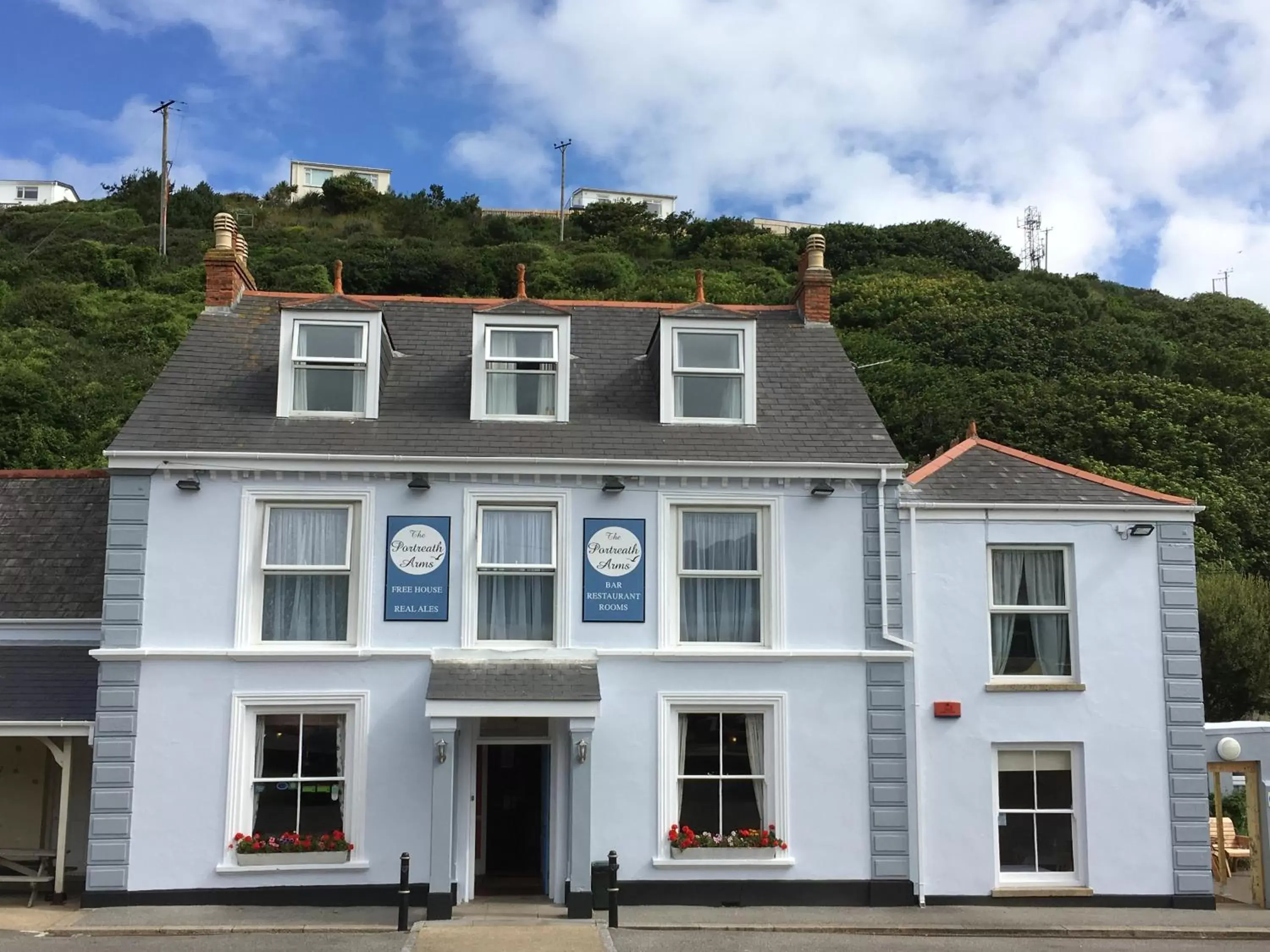 Property Building in Portreath Arms