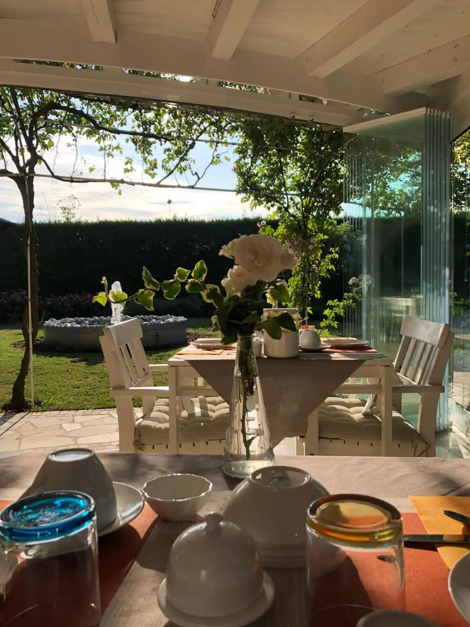 Inner courtyard view, Restaurant/Places to Eat in La Casa di Linda