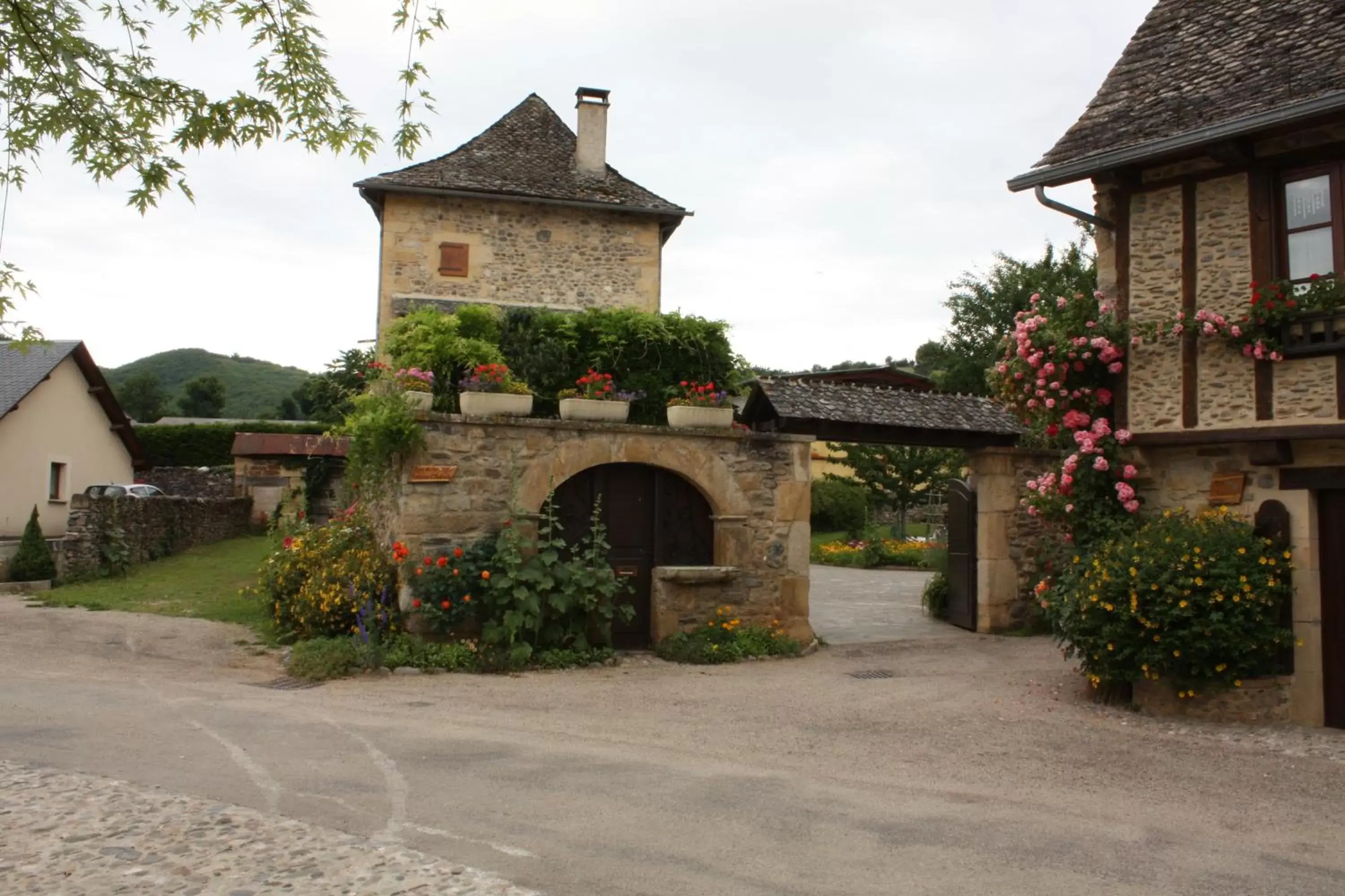 Nearby landmark, Property Building in Chateau Ricard