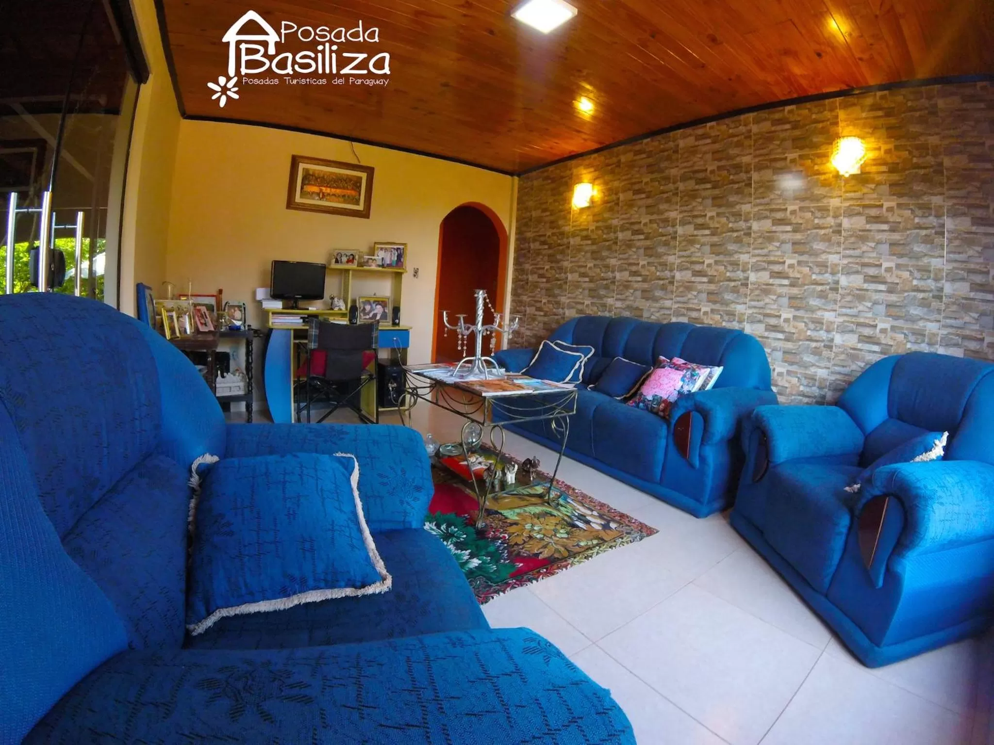 Communal lounge/ TV room in Posada Basiliza, Encarnación PY