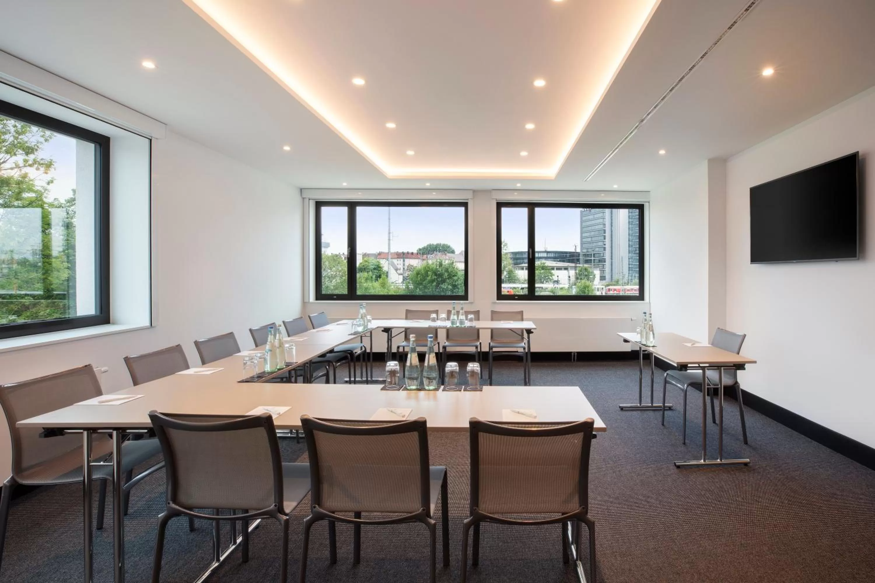 Meeting/conference room in Holiday Inn Munich - Leuchtenbergring by IHG