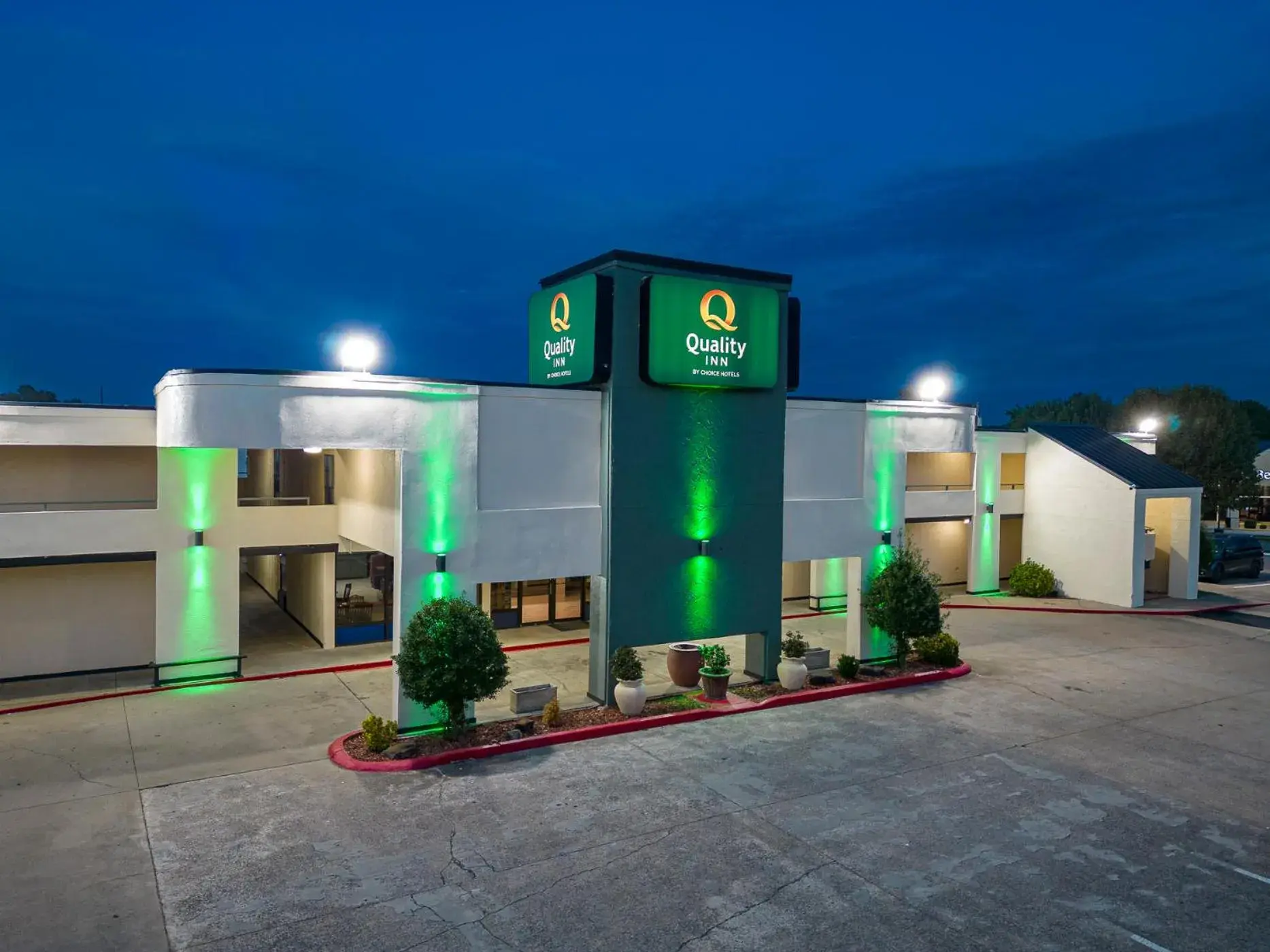 Property Building in Quality Inn