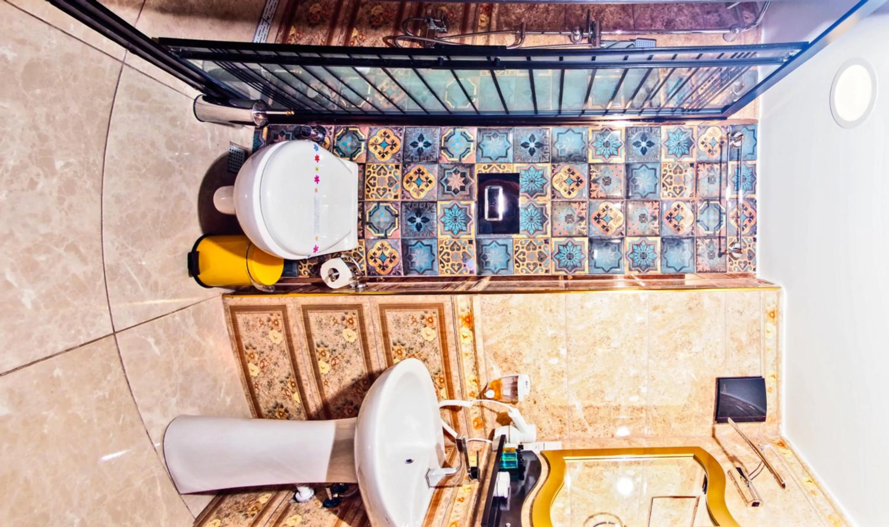 Toilet in Glamour Classic Hotel Istanbul Sirkeci