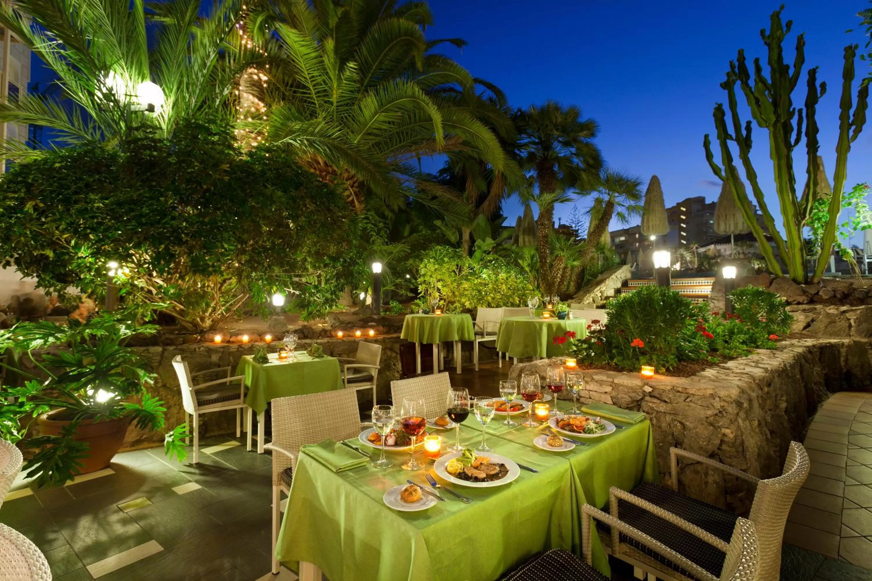 Restaurant/places to eat in Seaside Sandy Beach