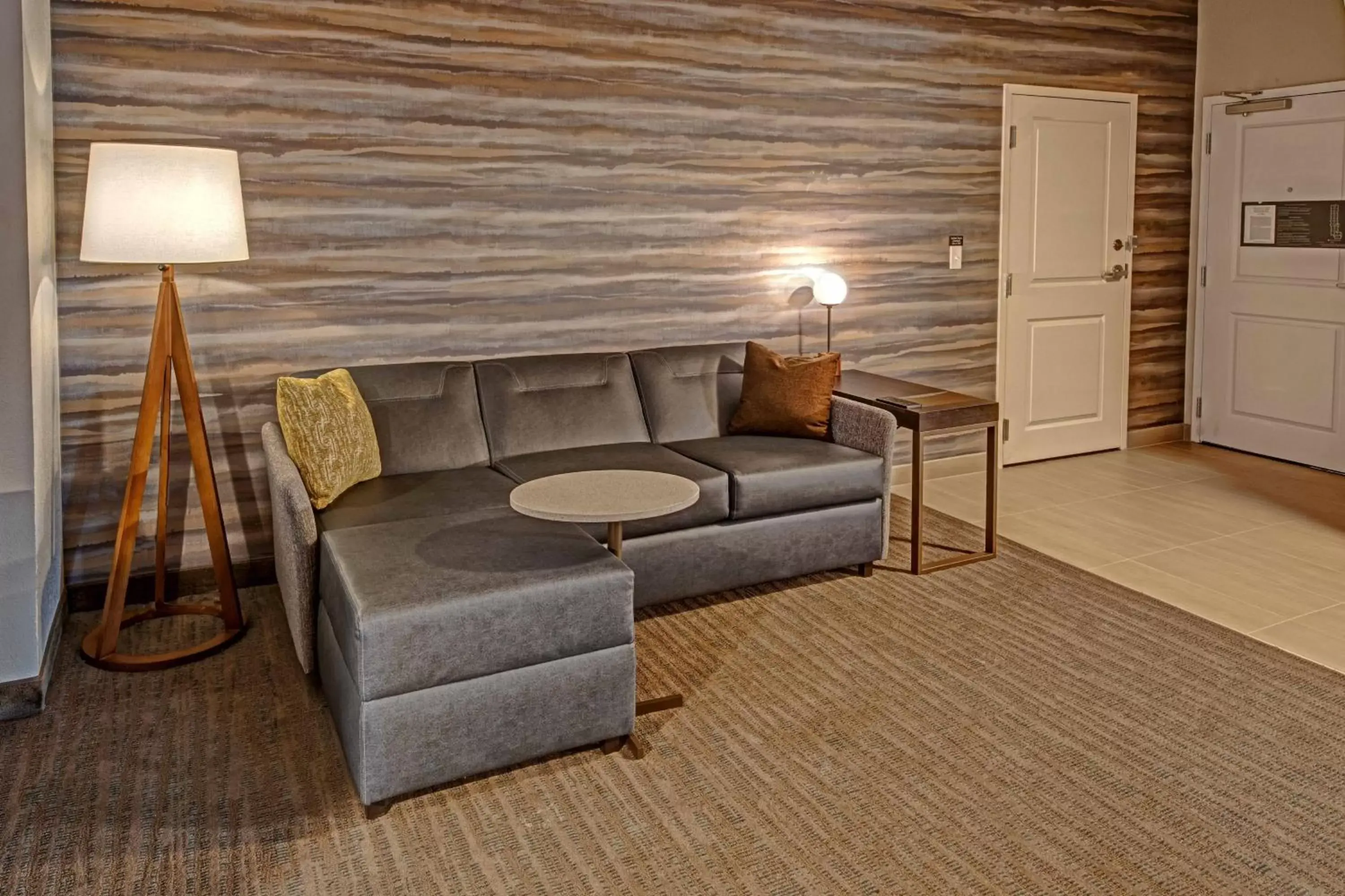 Living room, Seating Area in Residence Inn by Marriott Tulsa Midtown