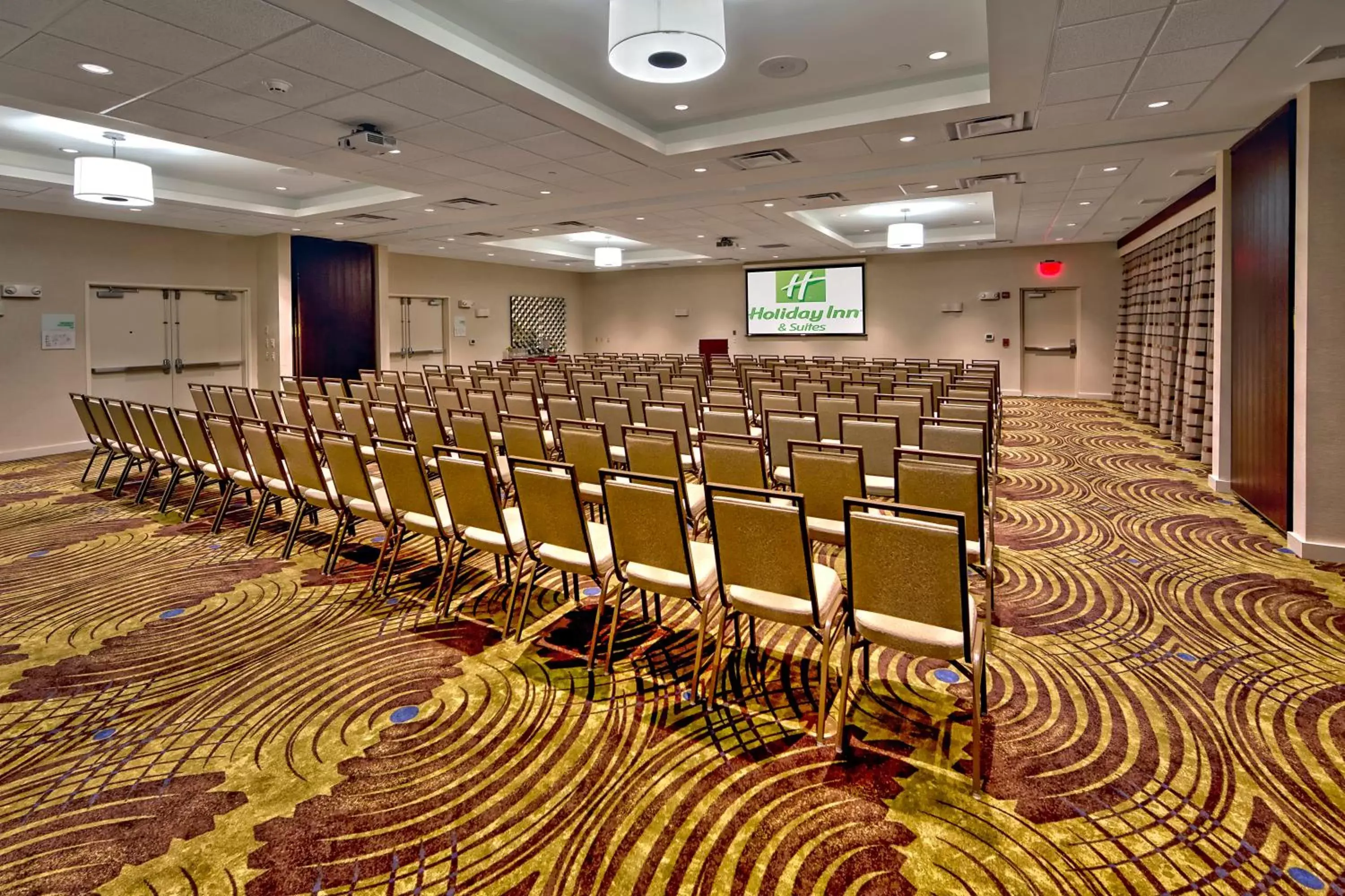 Meeting/conference room in Holiday Inn & Suites Tupelo North, an IHG Hotel