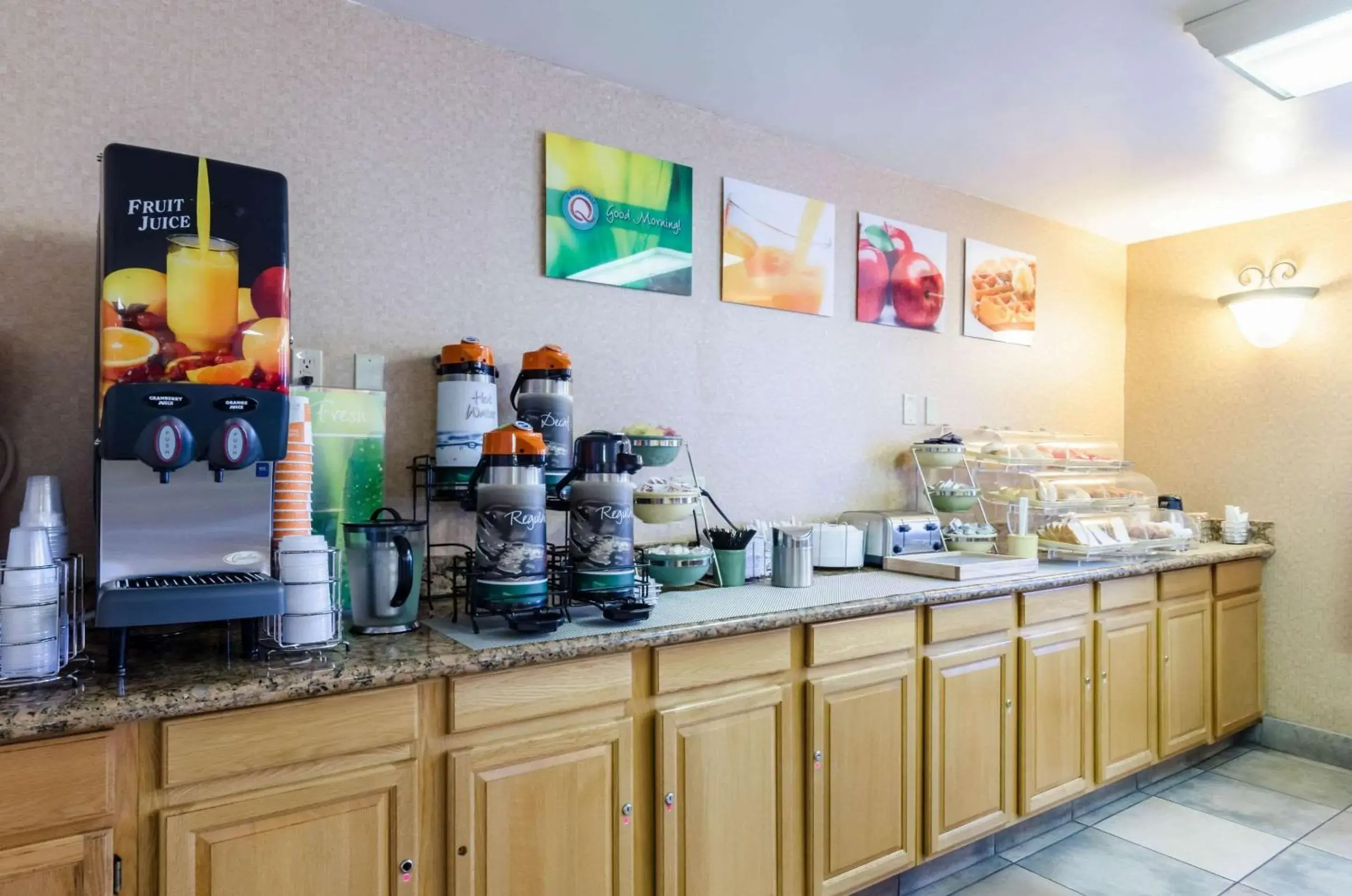 Restaurant/places to eat in Quality Inn Chicopee-Springfield Restaurant/places to eat in Quality Inn Chicopee-Springfield