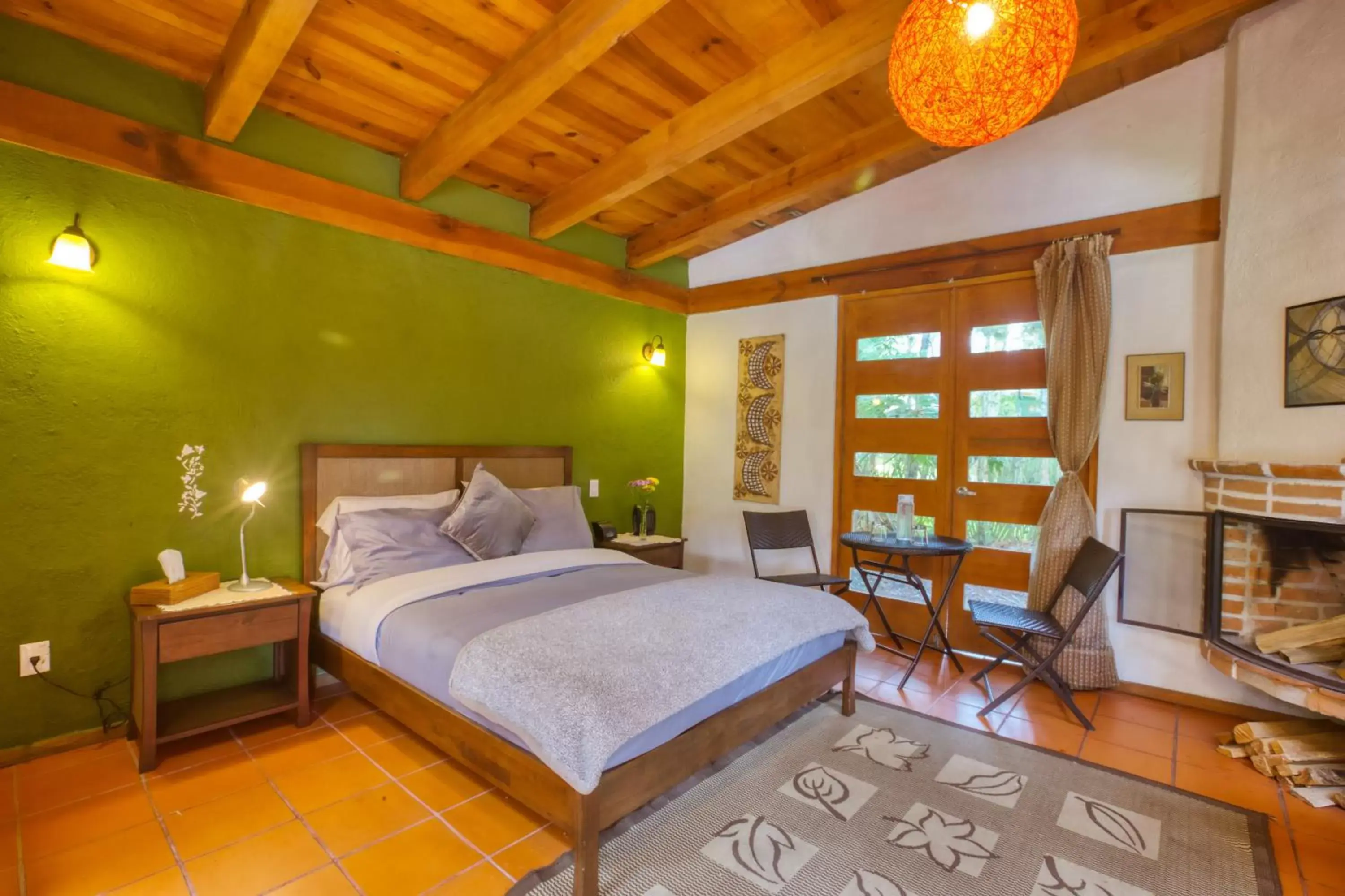 Queen Room - single occupancy in La Joya del Viento Queen Room - single occupancy in La Joya del Viento