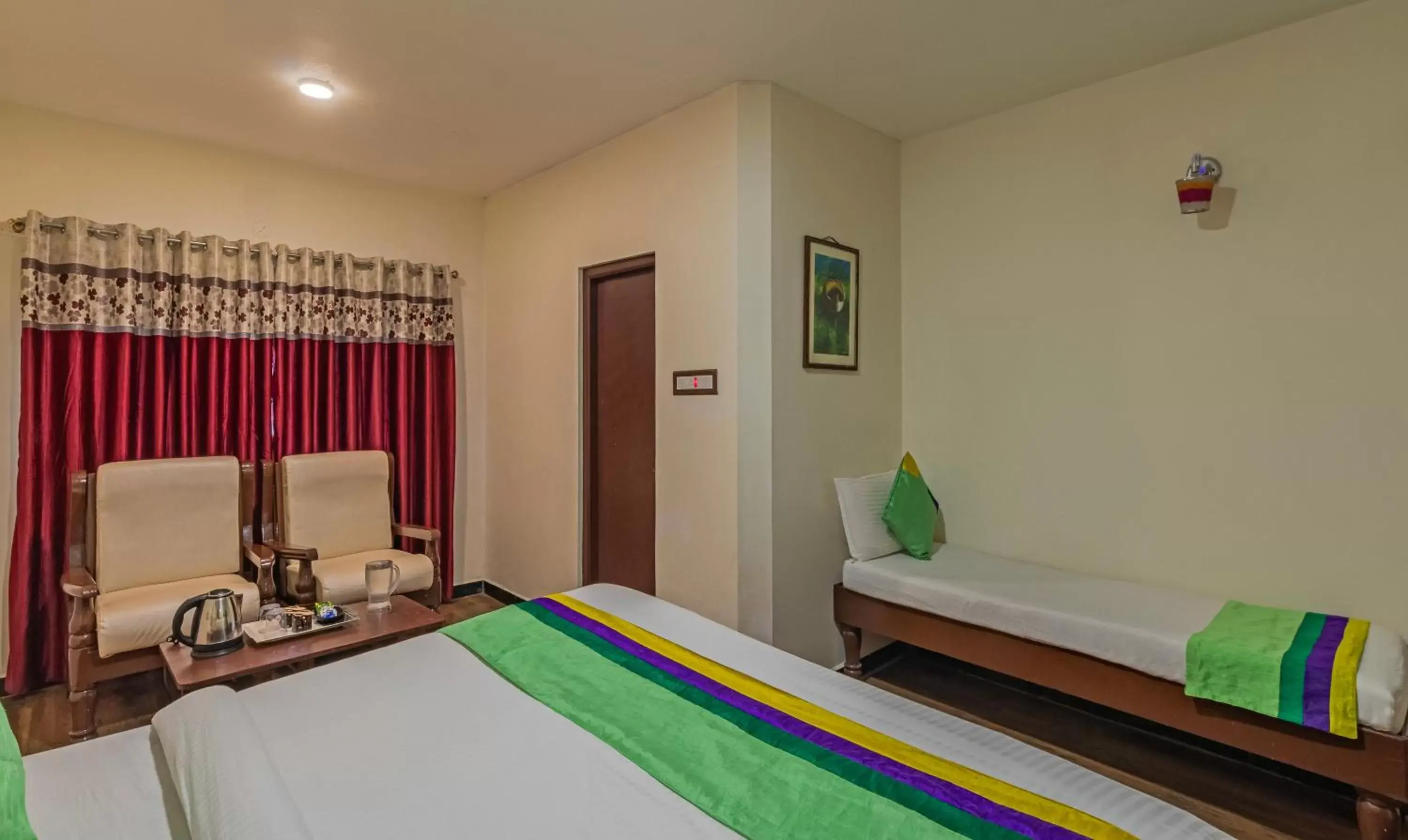 Bedroom, Bed in Treebo Kodai Kings Park, 650 M From Kodai Lake Bedroom, Bed in Treebo Kodai Kings Park, 650 M From Kodai Lake