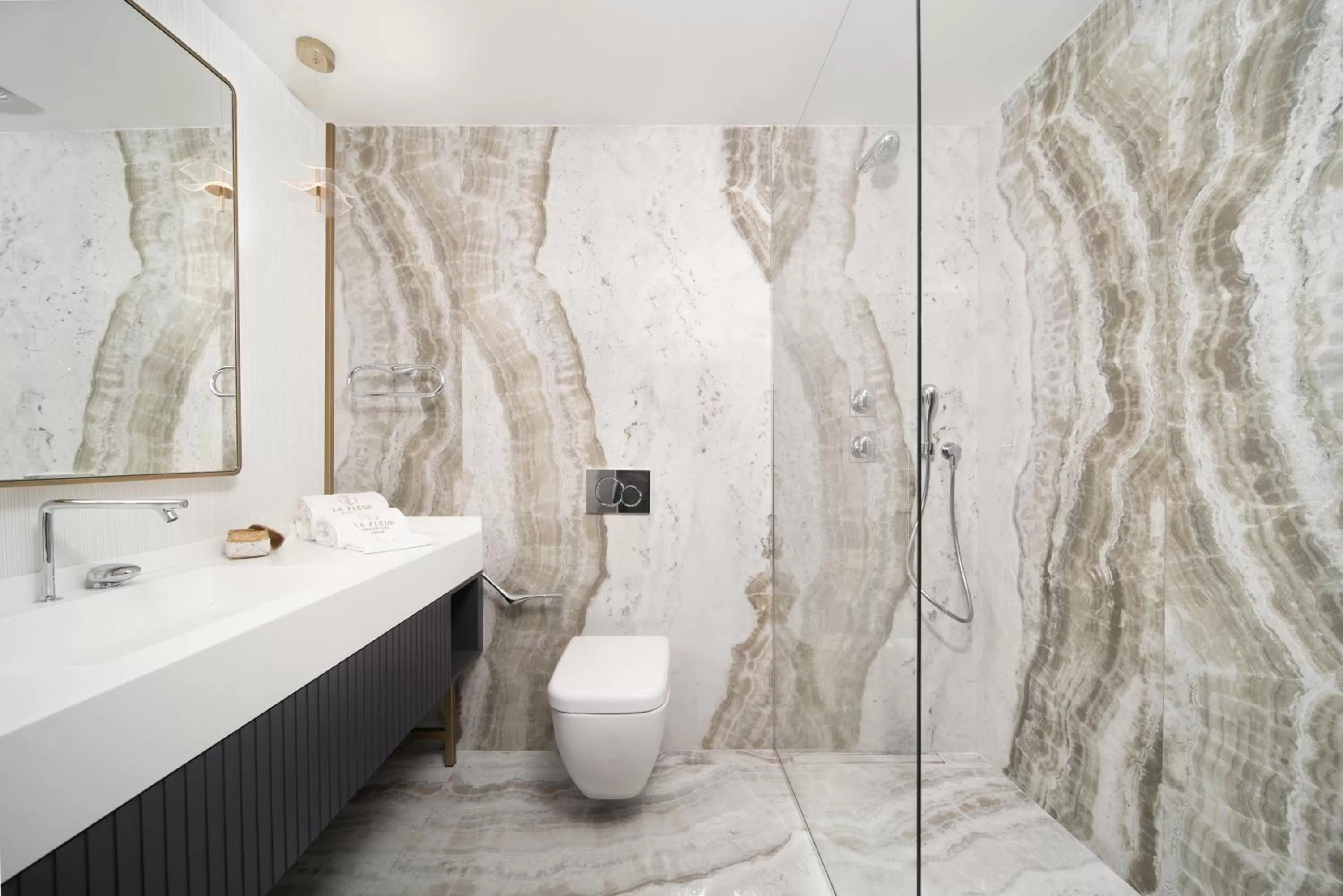 Bathroom in La Fleur Boutique Hotel