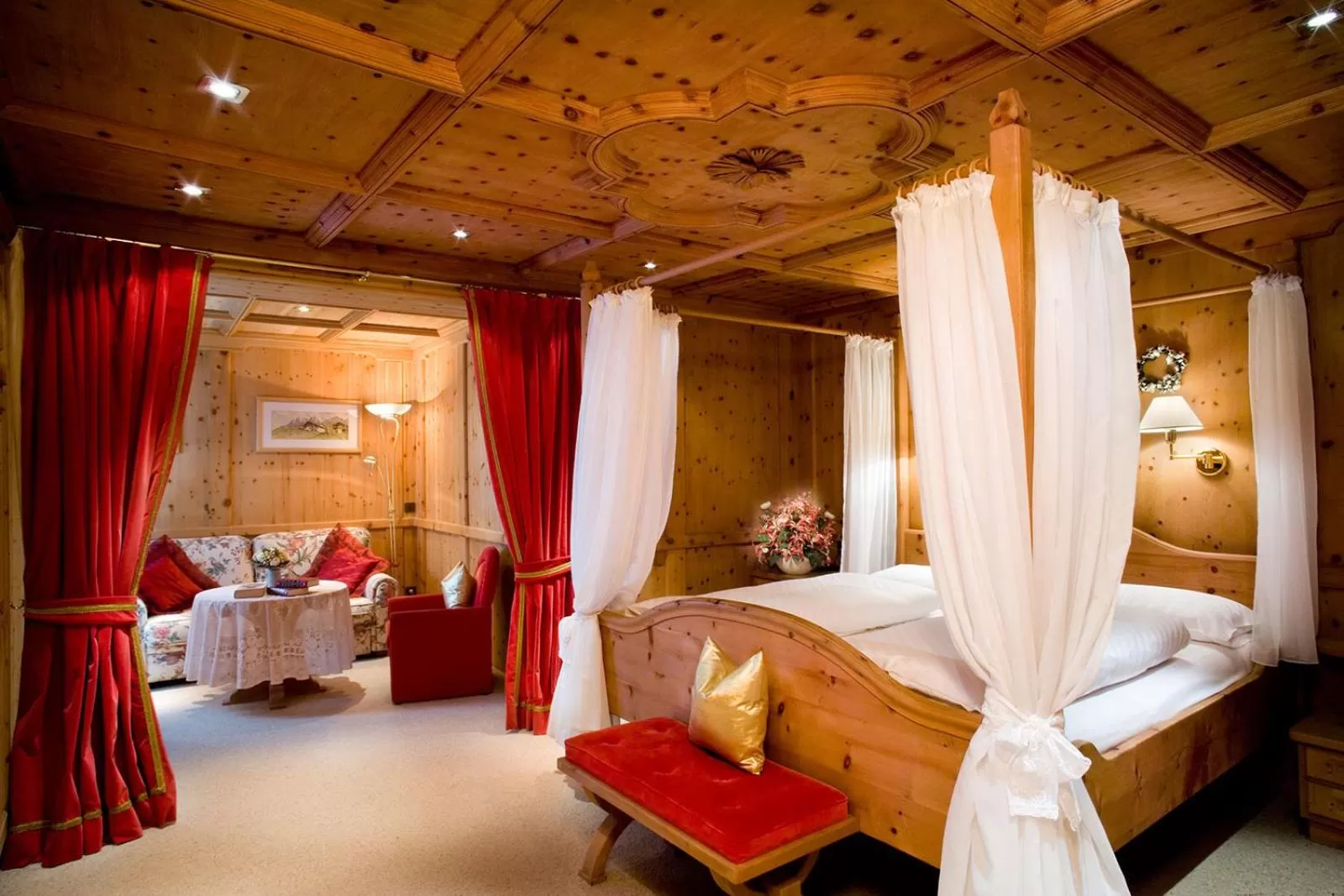 Bed in Hotel Sassongher