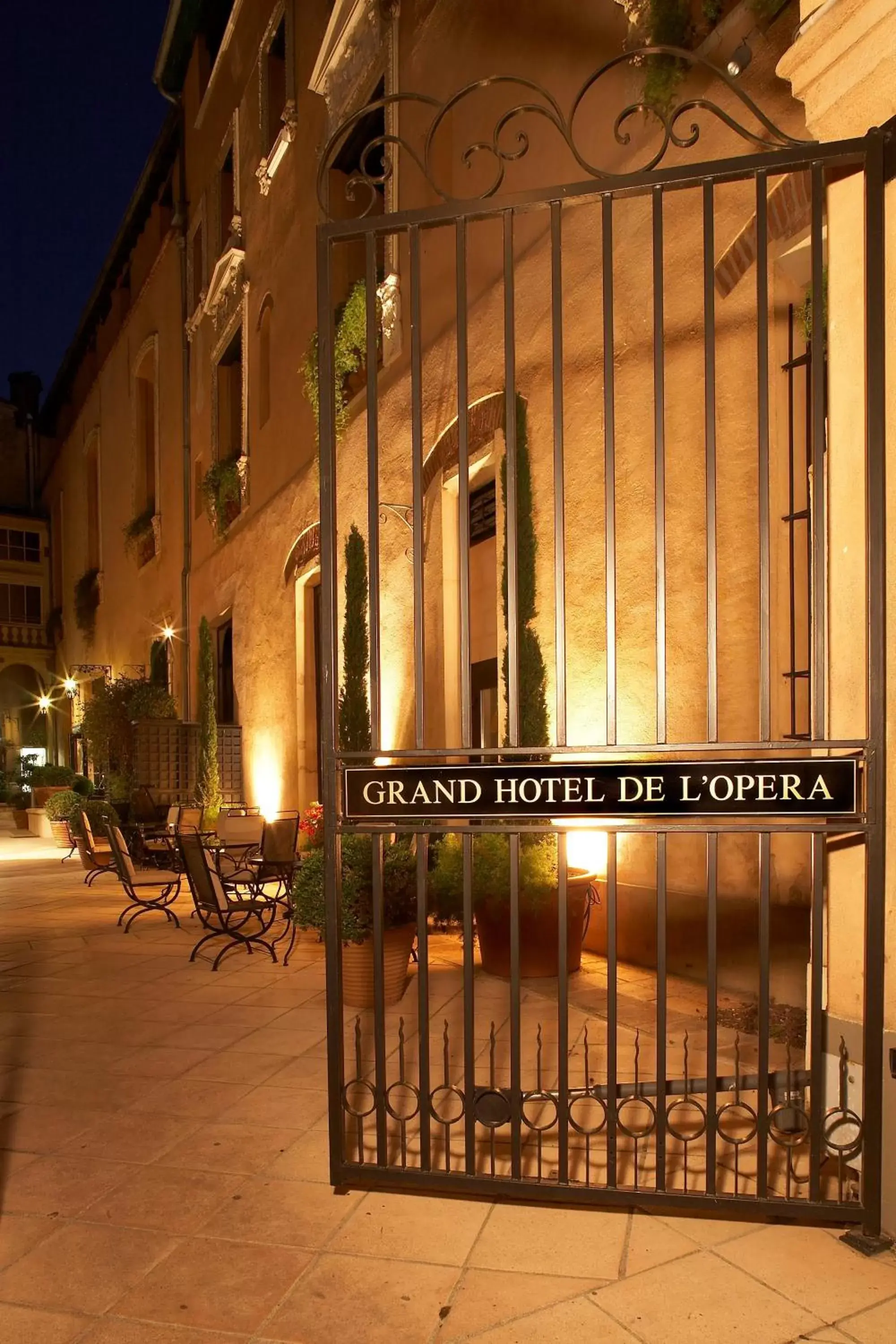 Facade/entrance, Property Building in Grand Hotel de l'Opera - BW Premier Collection