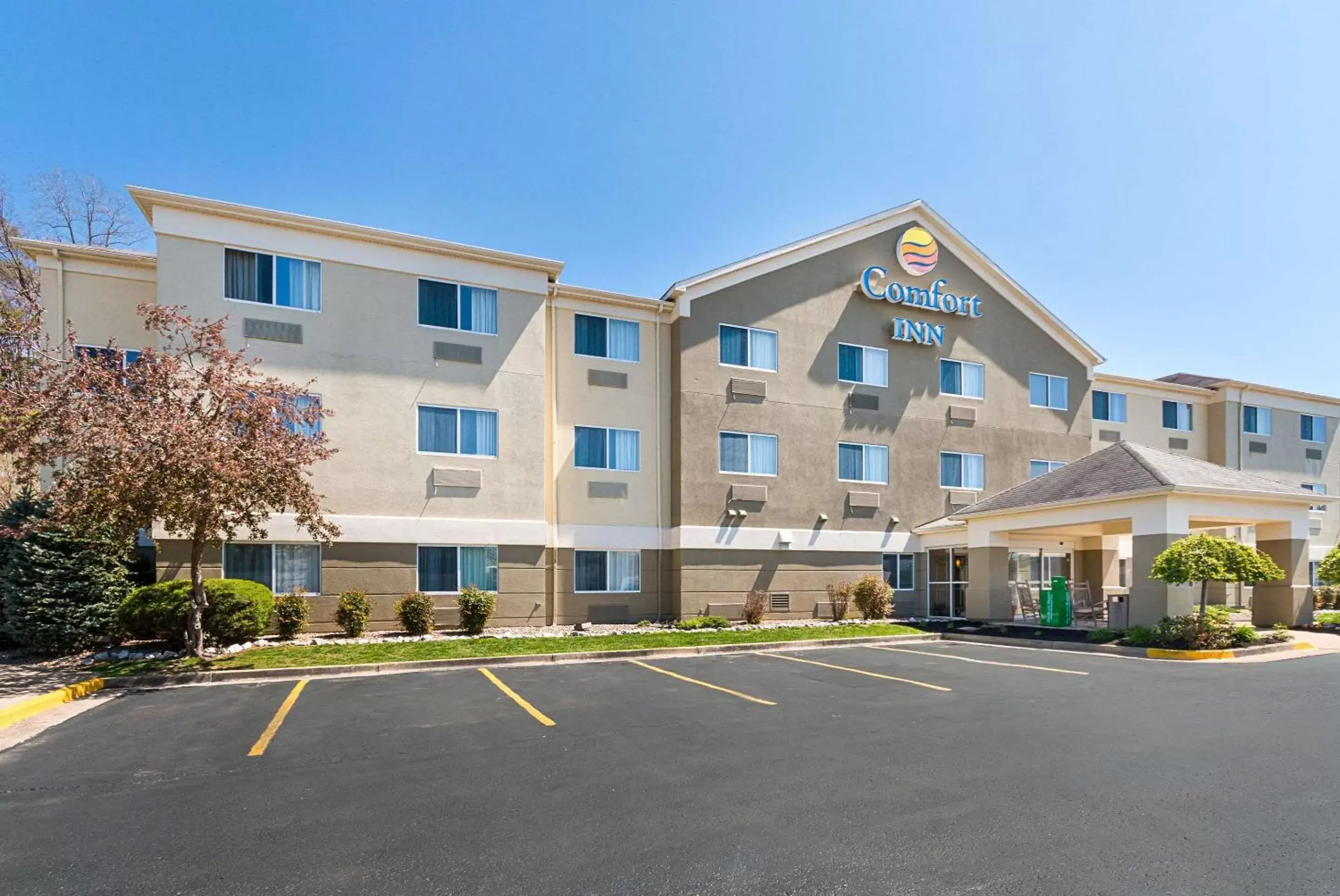 Property building in Comfort Inn Barboursville near Huntington Mall area